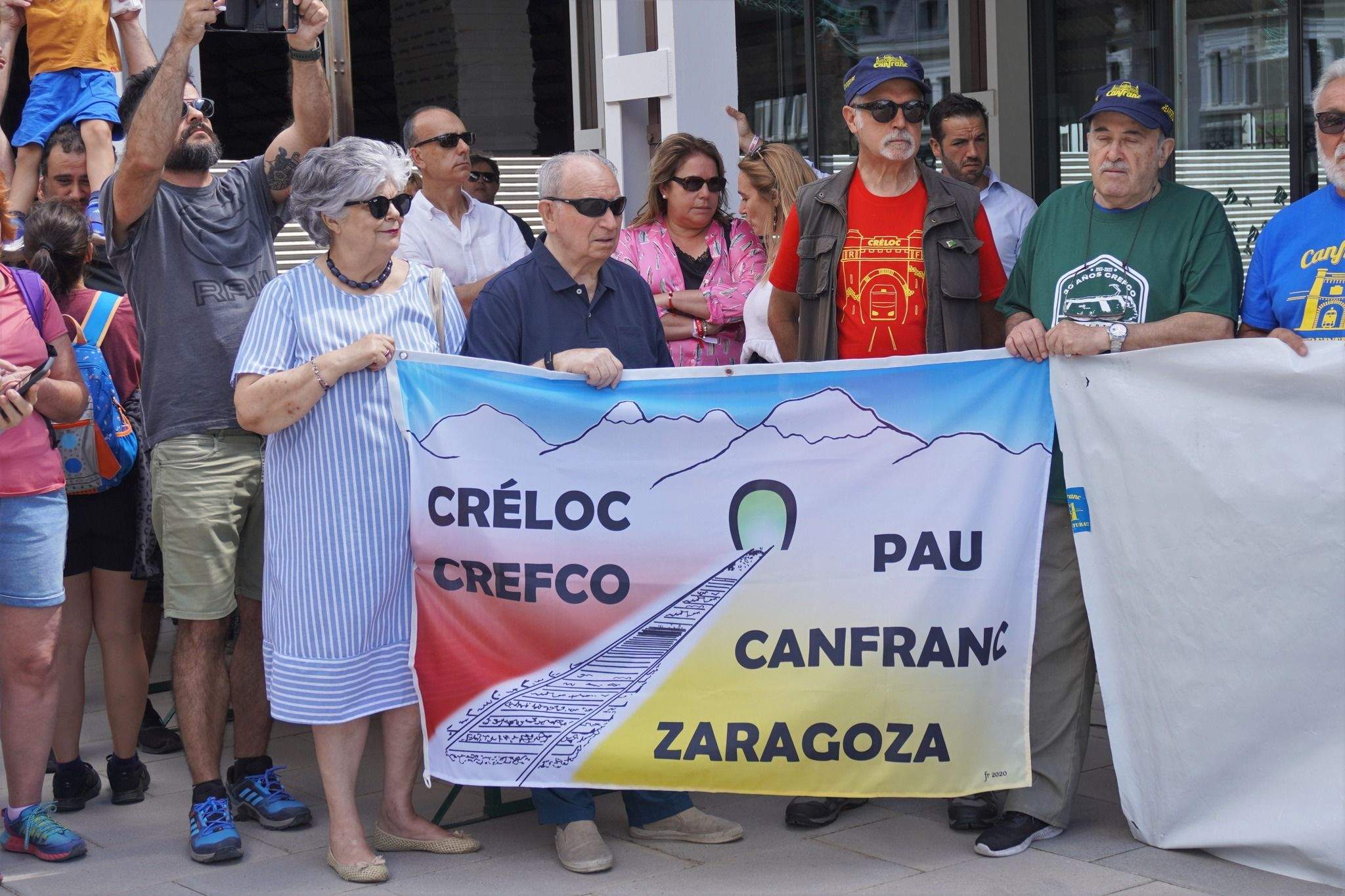Concentración celebrada en Canfranc por la reapertura de la línea internacional.
