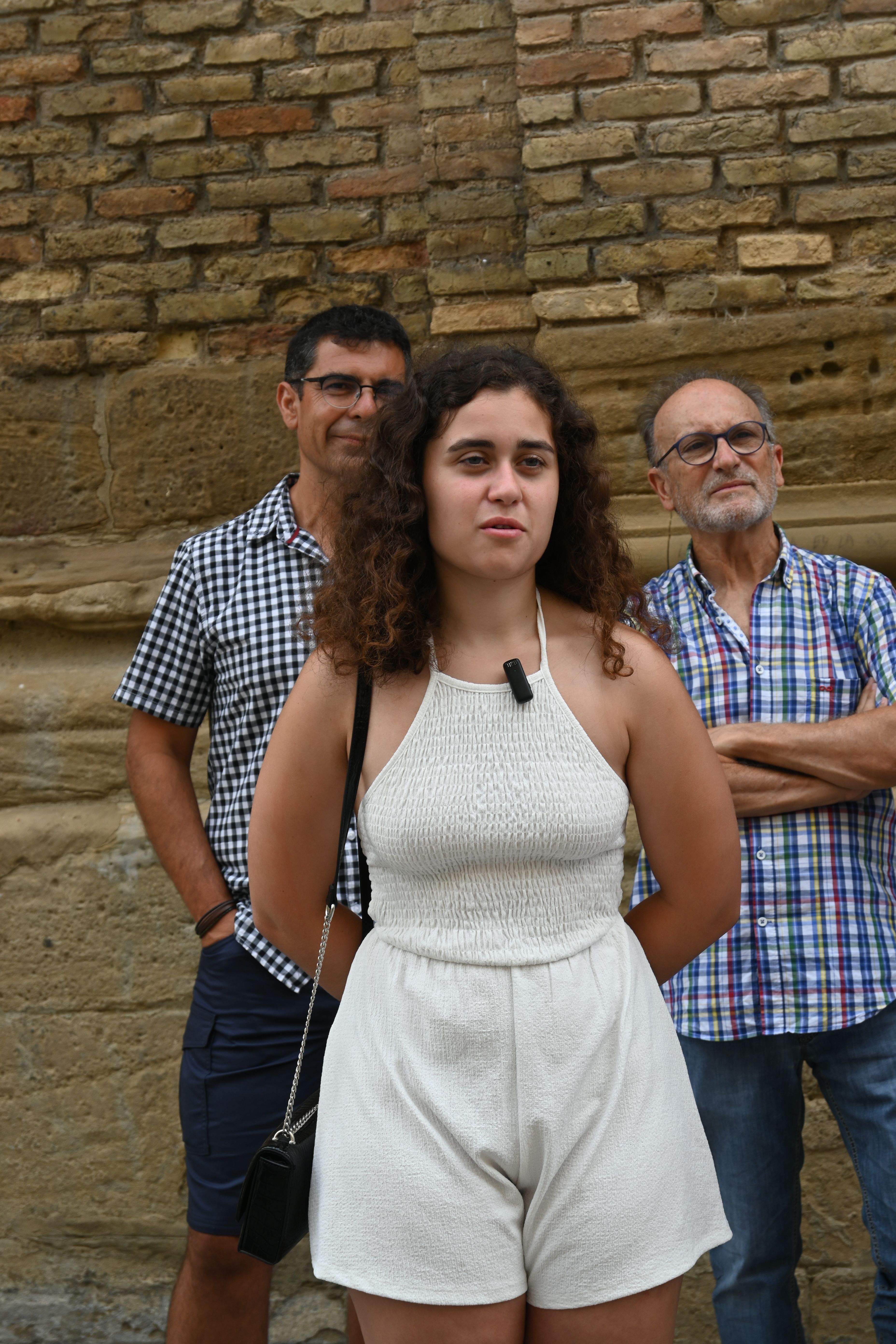 Los cuatro danzantes entrantes y los cuatro salientes. Foto Carlos Jalle