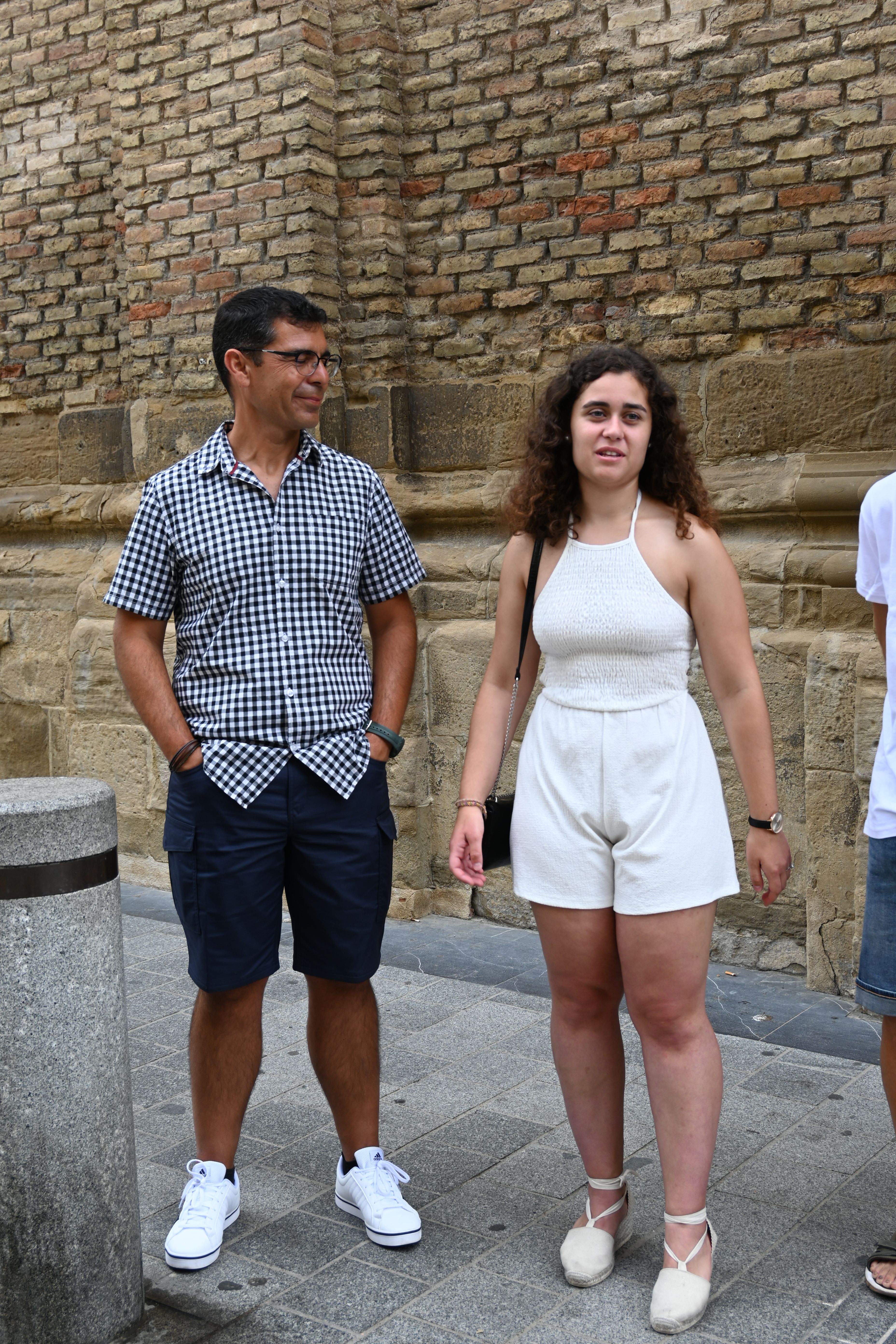 Los cuatro danzantes entrantes y los cuatro salientes. Foto Carlos Jalle