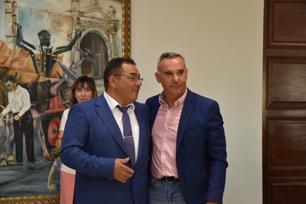 José María Civiac con el anterior presidente comarcal, José Ángel Solans.