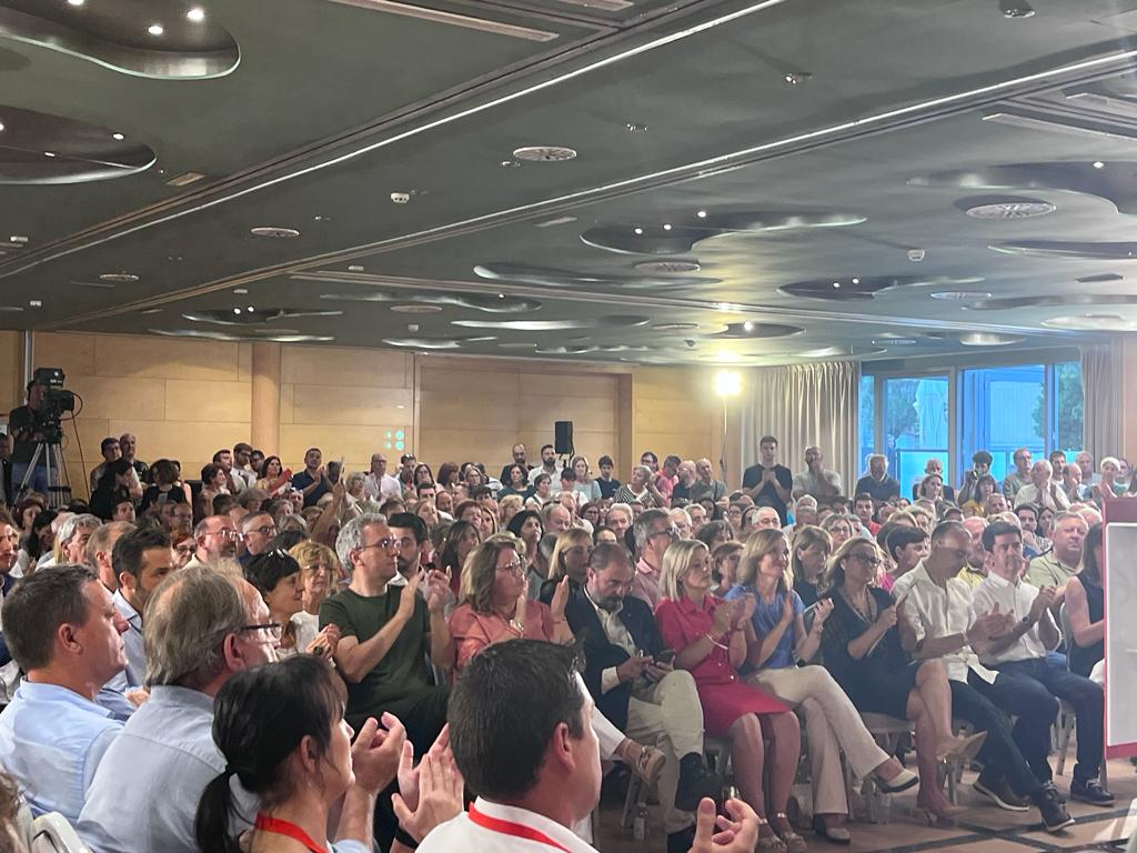 Asistentes al acto central de los socialistas altoaragoneses en Huesca. Foto: Mercedes Manterola