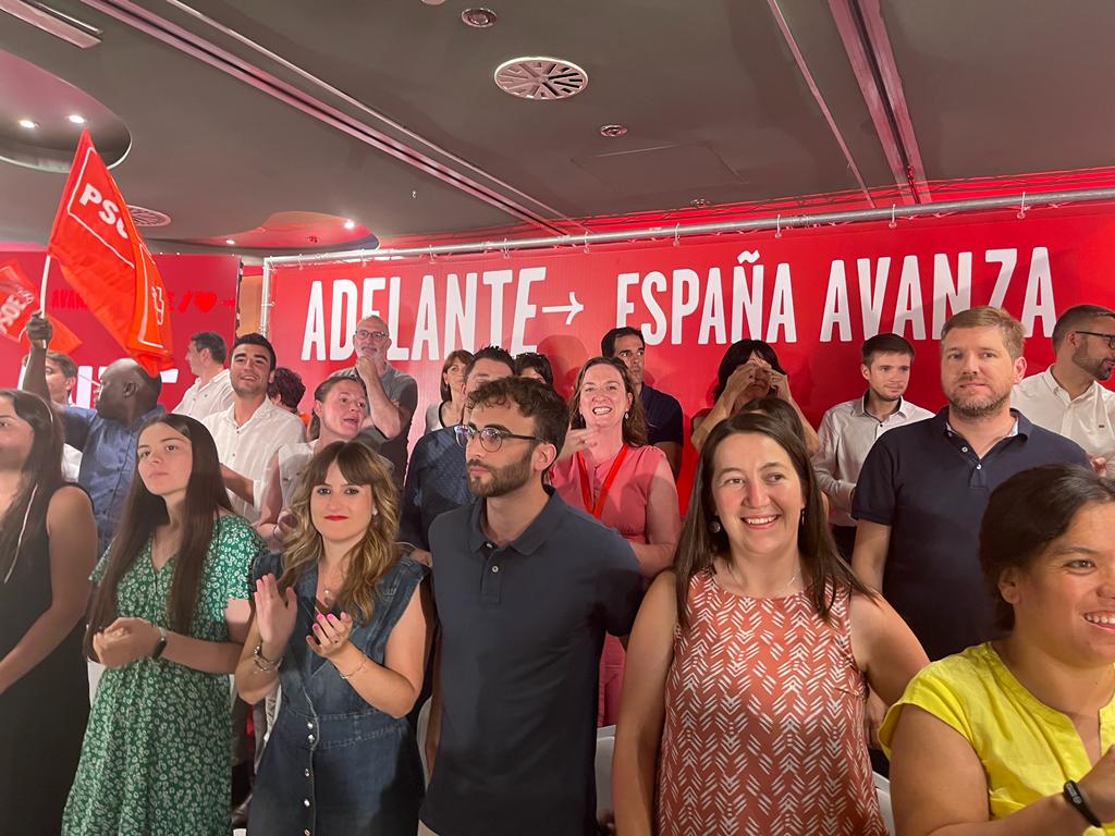 Asistentes al acto central de los socialistas altoaragoneses en Huesca. Foto: Mercedes Manterola