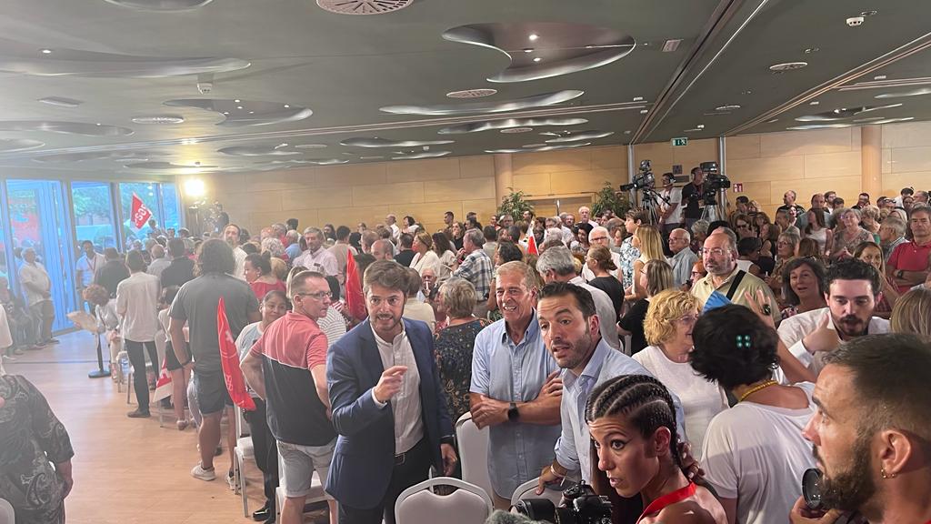 Asistentes al acto central de los socialistas altoaragoneses en Huesca. Foto: Mercedes Manterola