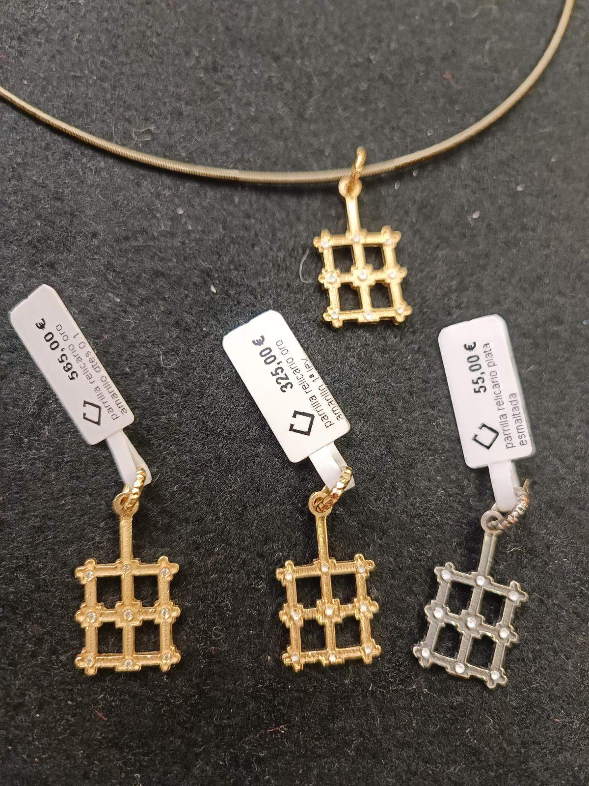 La parrilla que reproduce el relicario original con el hueso de San Lorenzo