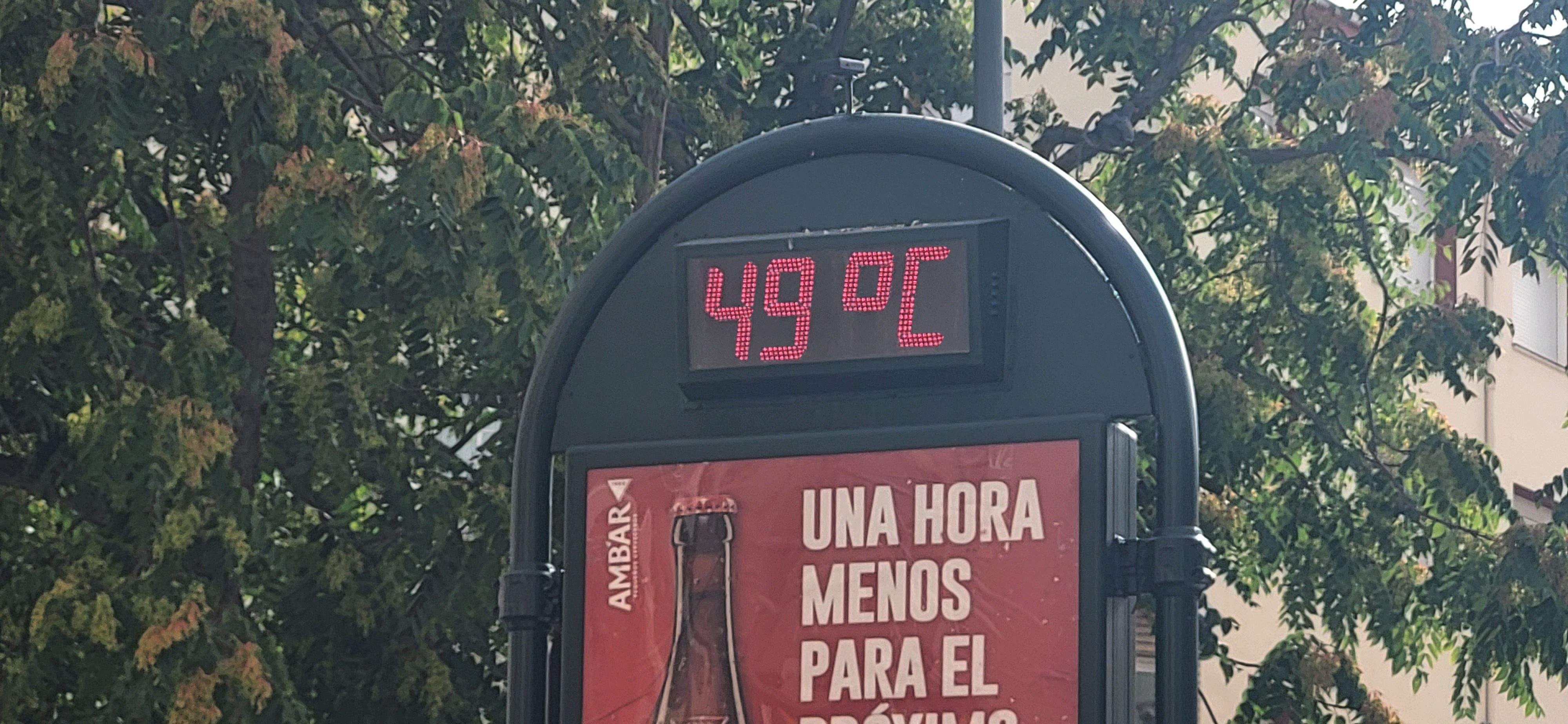 Temperatura que llegó a alcanzar un día del verano pasado el termómetro de la plaza de Navarra de Huesca. 
