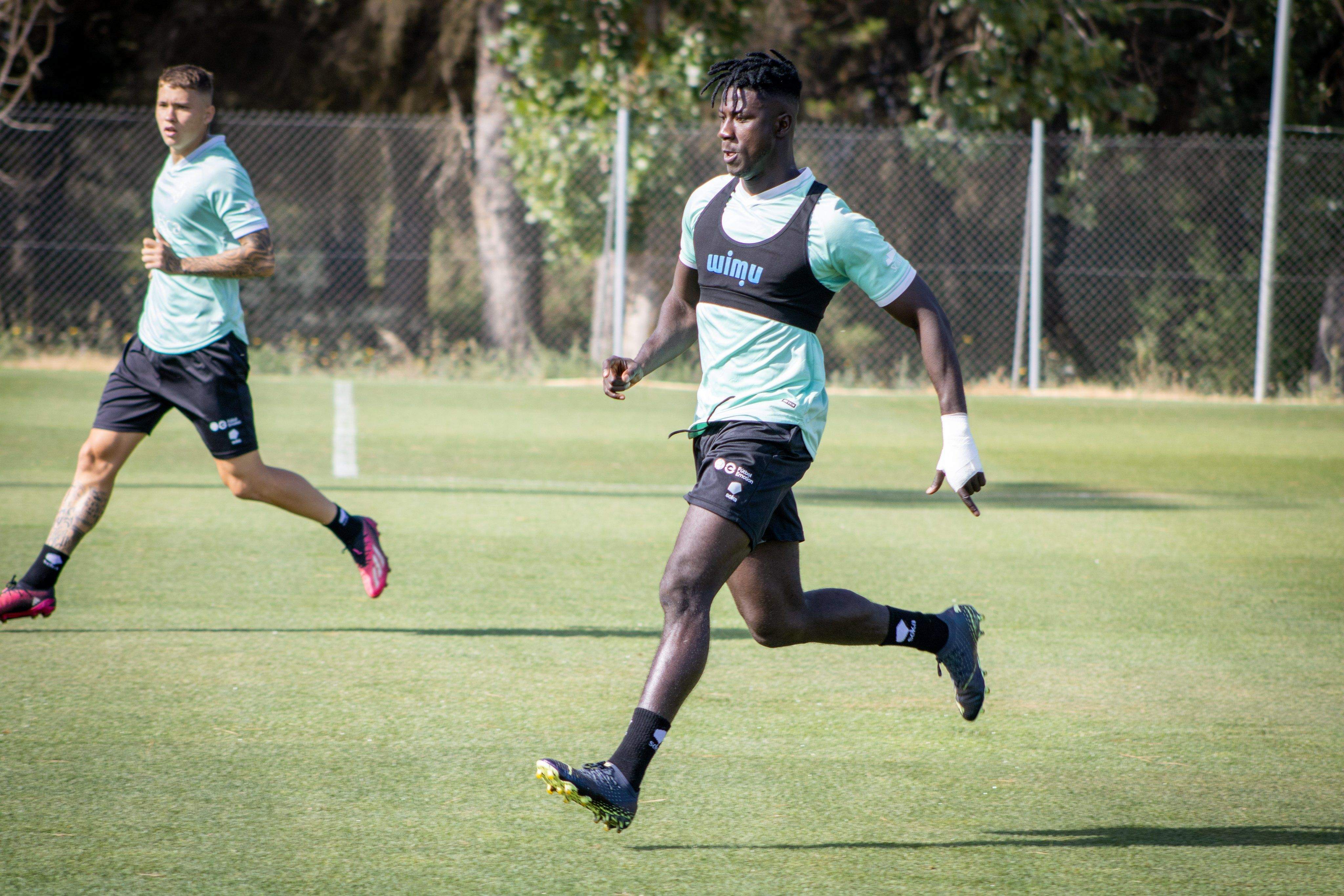 Obeng, en el entrenamiento de este jueves en la BAF. Foto: SDH