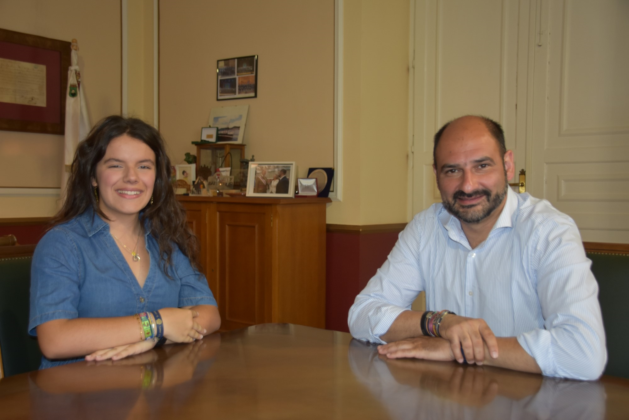 Vera Cubero Lardiés y Fernando Torres en Alcaldía del Ayuntamiento de Barbastro