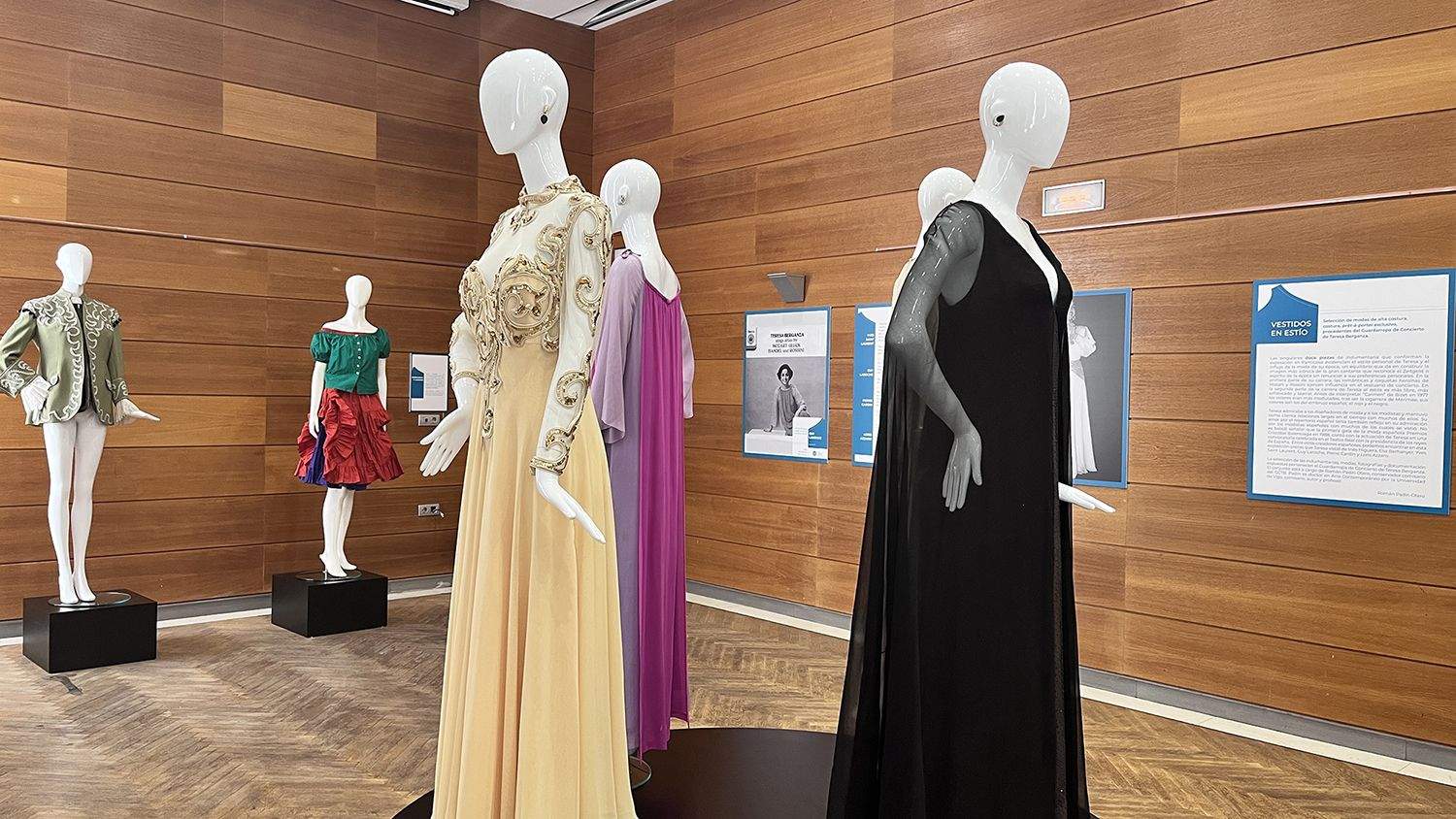 Exposición de trajes de Teresa Berganza en Panticosa