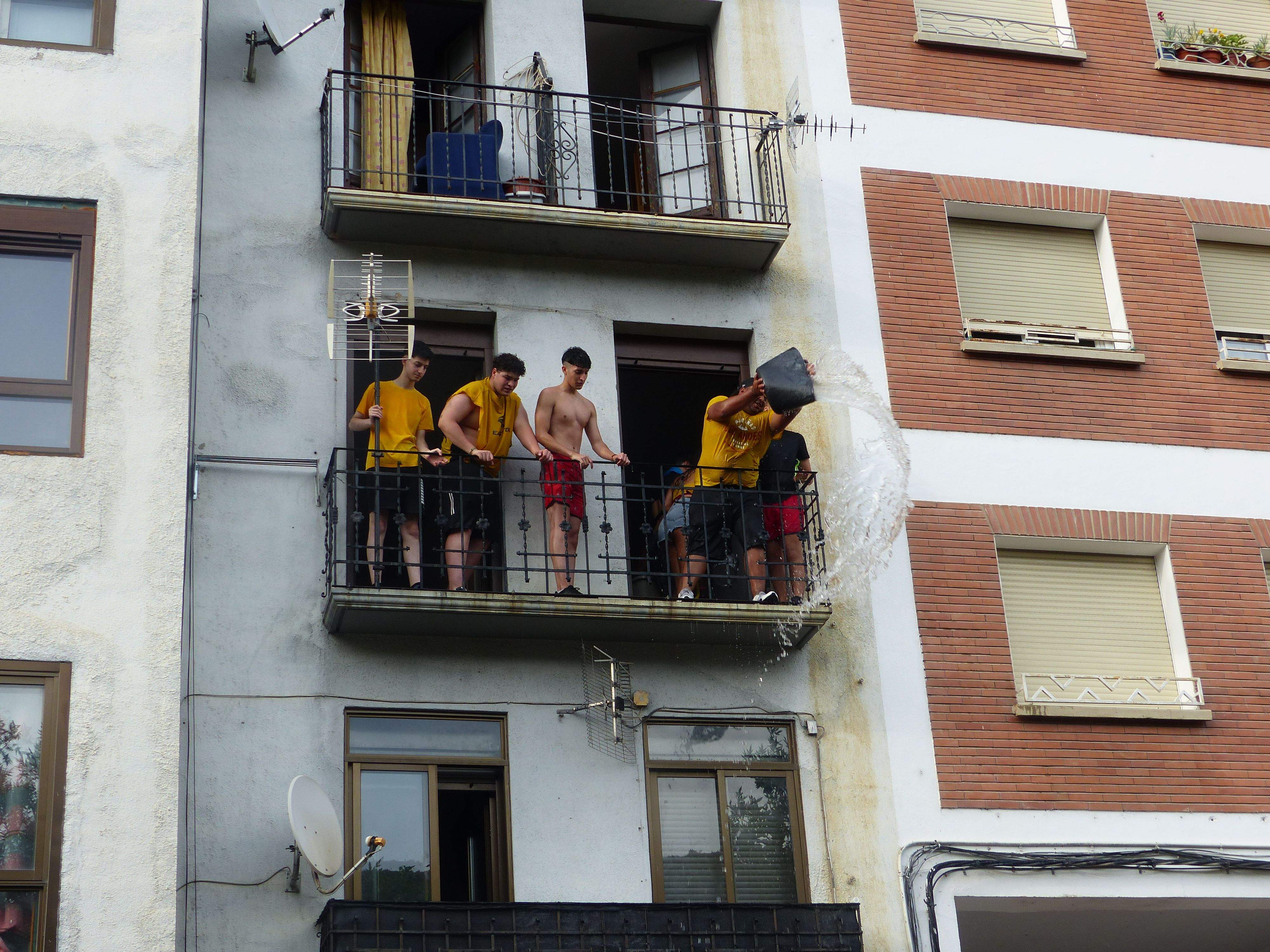 Inicio de las fiestas de Santiago 2023 en Sabiñánigo.