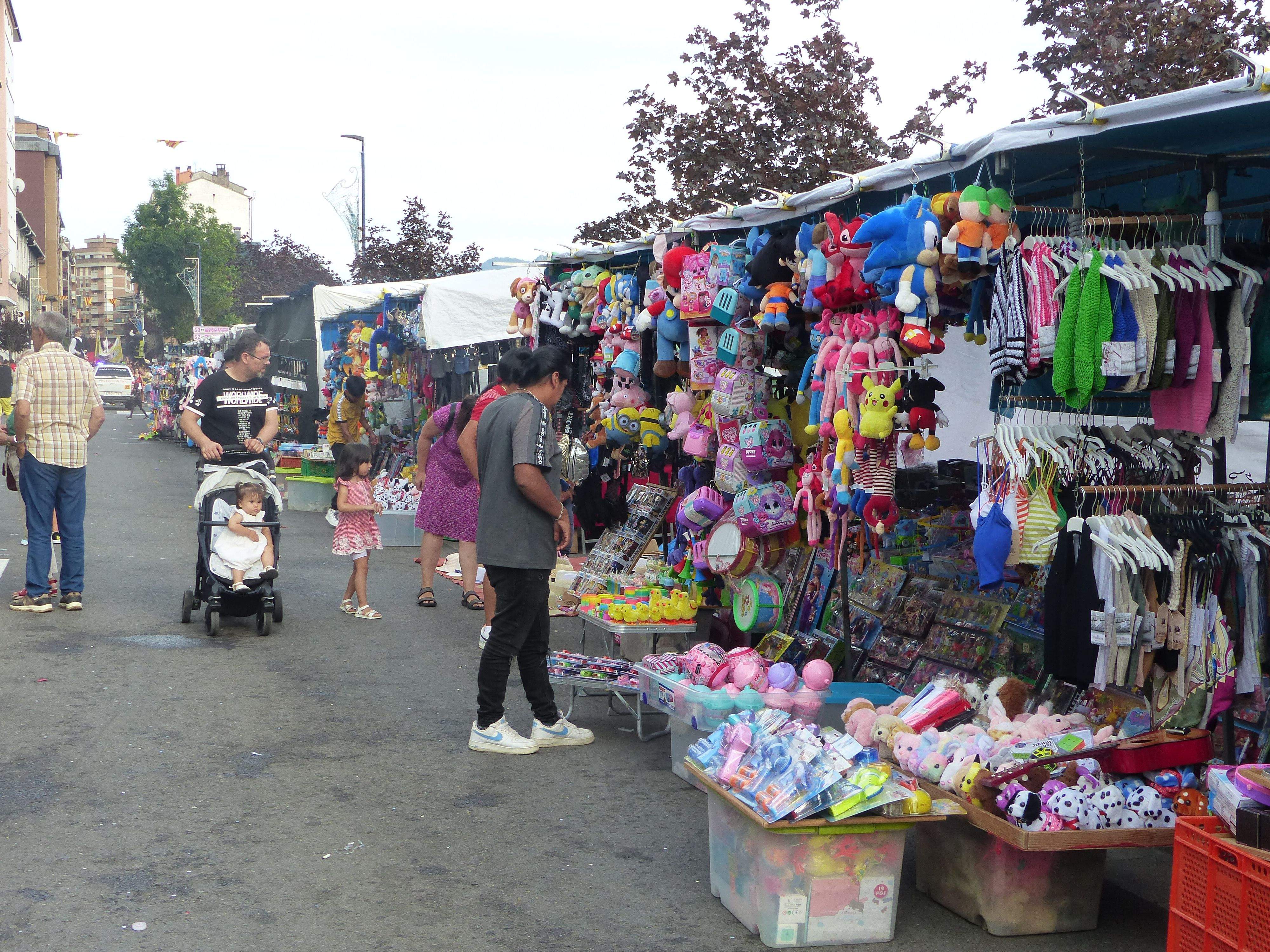 Inicio de las fiestas de Santiago 2023 en Sabiñánigo.