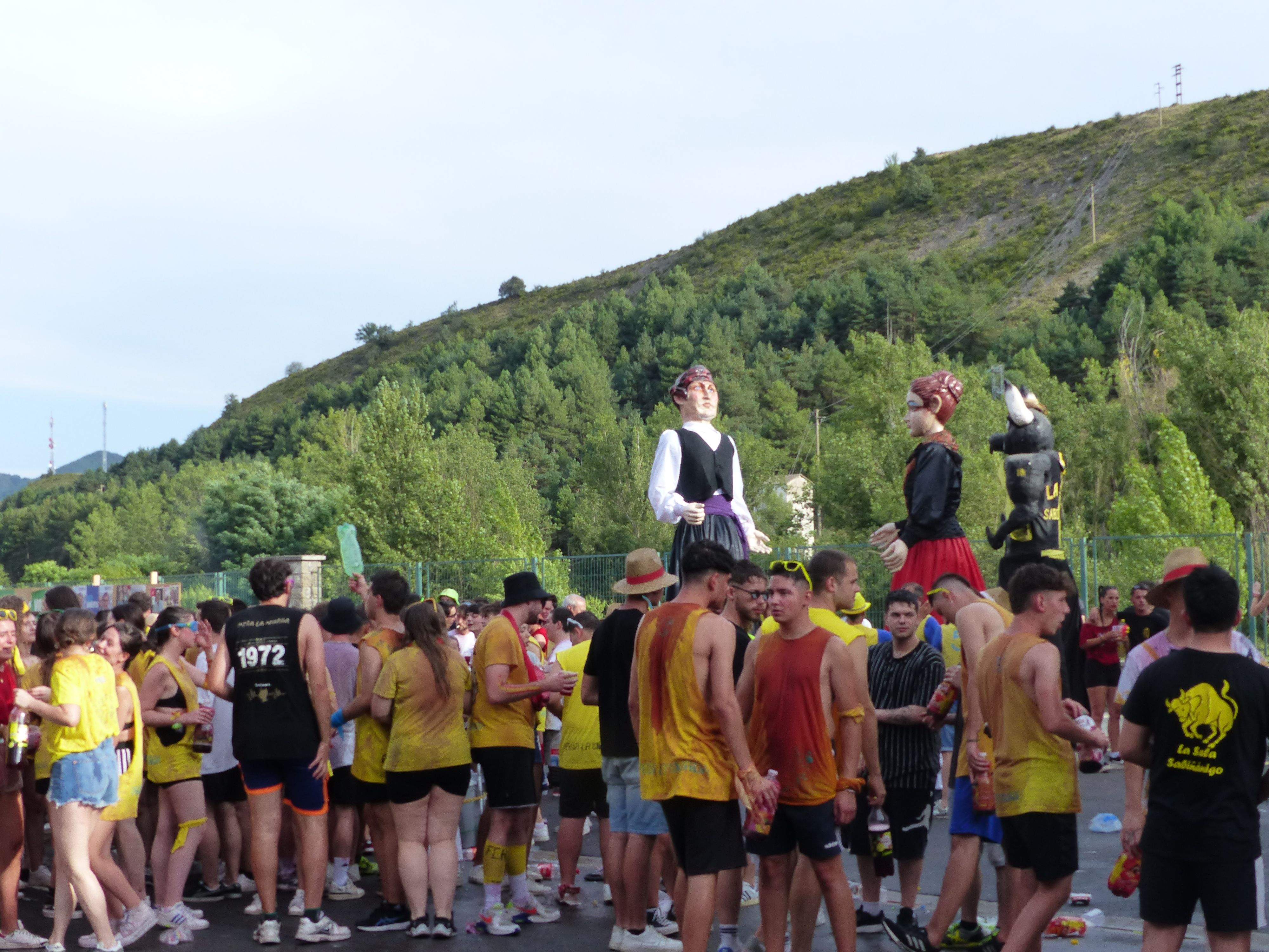 Inicio de las fiestas de Santiago 2023 en Sabiñánigo.