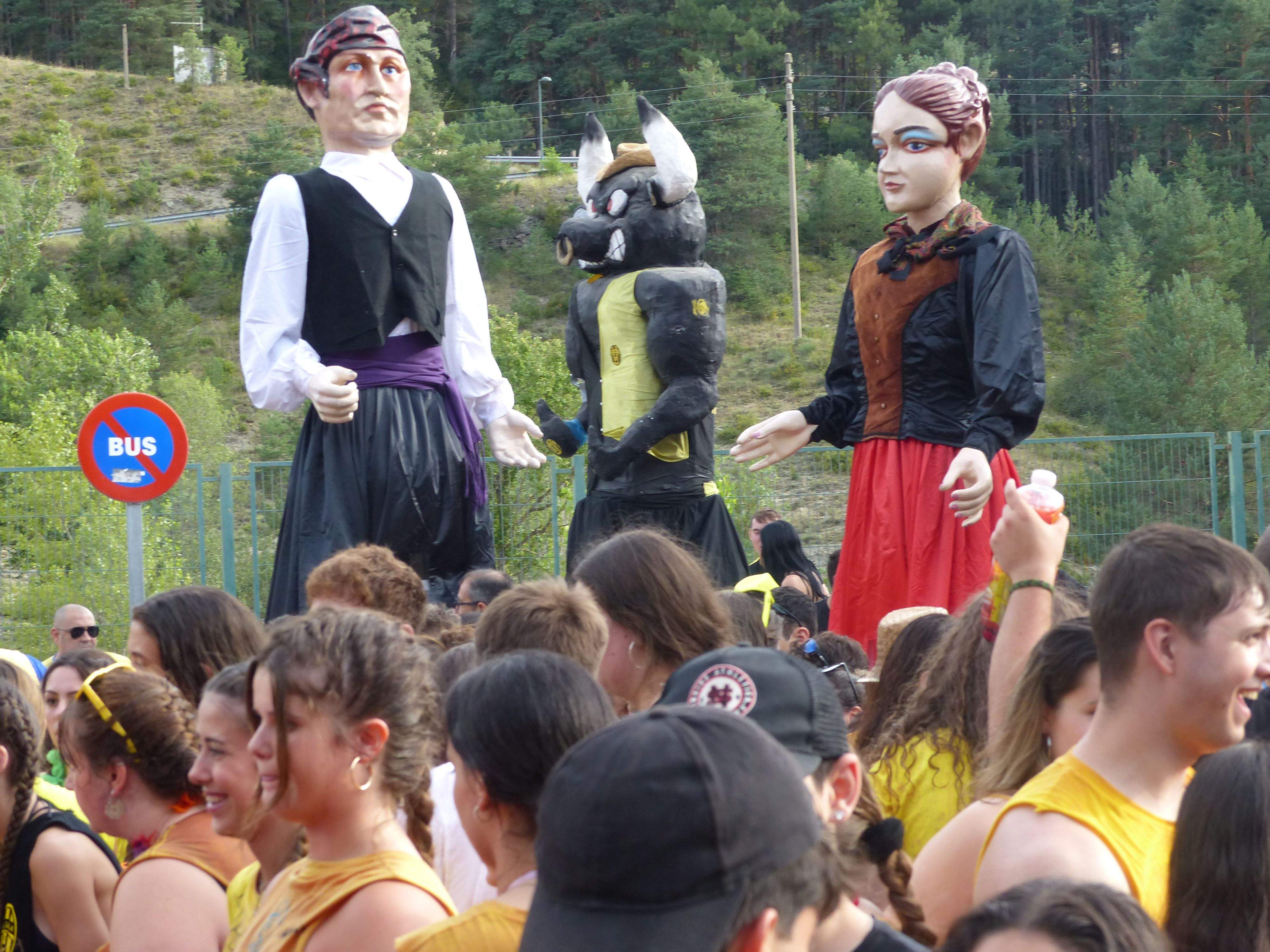 Inicio de las fiestas de Santiago 2023 en Sabiñánigo.