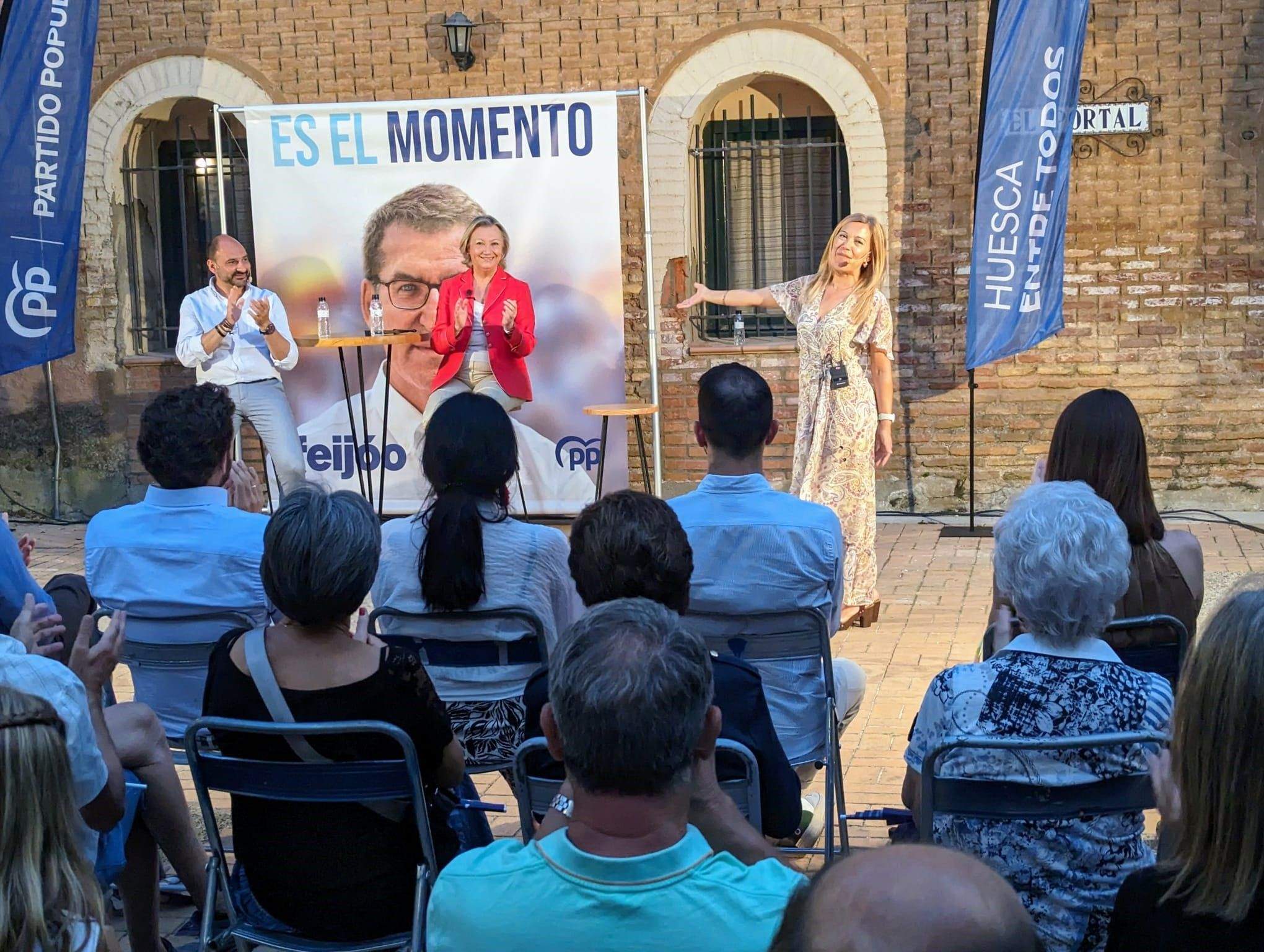 Fernando Torres, Luisa Fernanda Rudi y Ana Alós