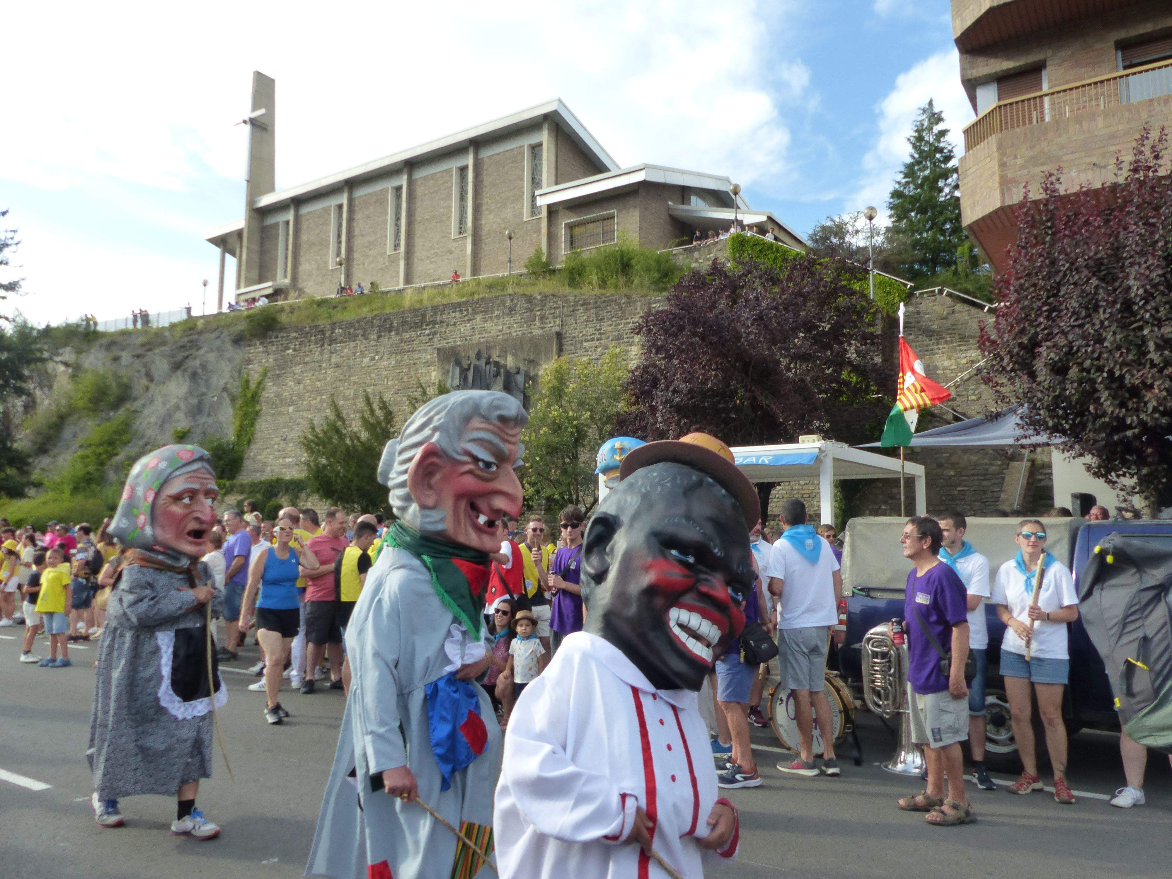 Inicio de las fiestas de Santiago 2023 en Sabiñánigo.