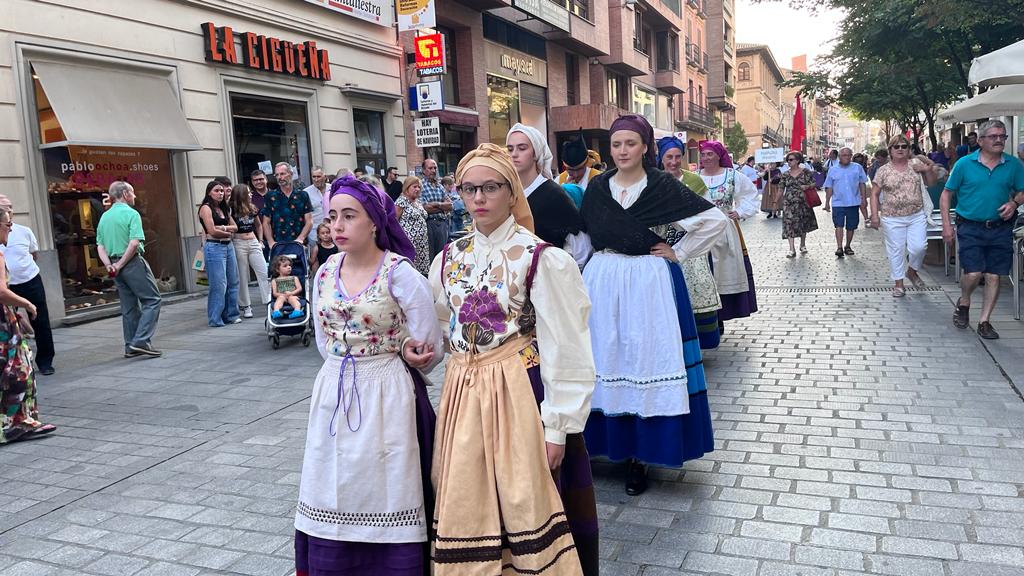 Celebración de la XXIII edición del Festival Folclórico Castillo de Montearagón. Foto: Mercedes Manterola