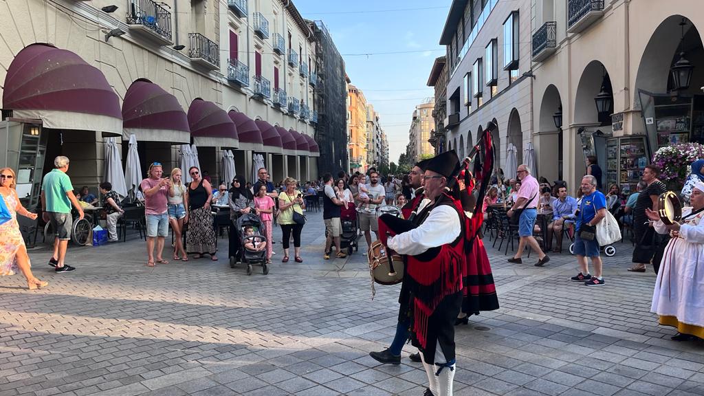 Celebración de la XXIII edición del Festival Folclórico Castillo de Montearagón. Foto: Mercedes Manterola