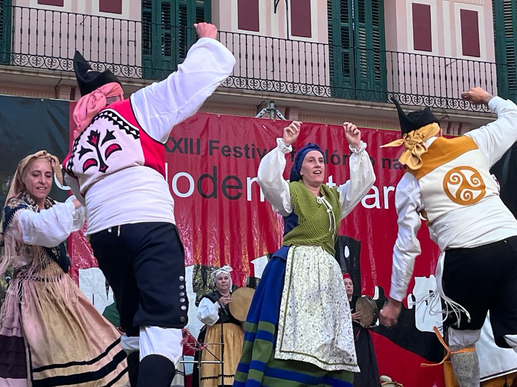 Celebración de la XXIII edición del Festival Folclórico Castillo de Montearagón. Foto: Mercedes Manterola