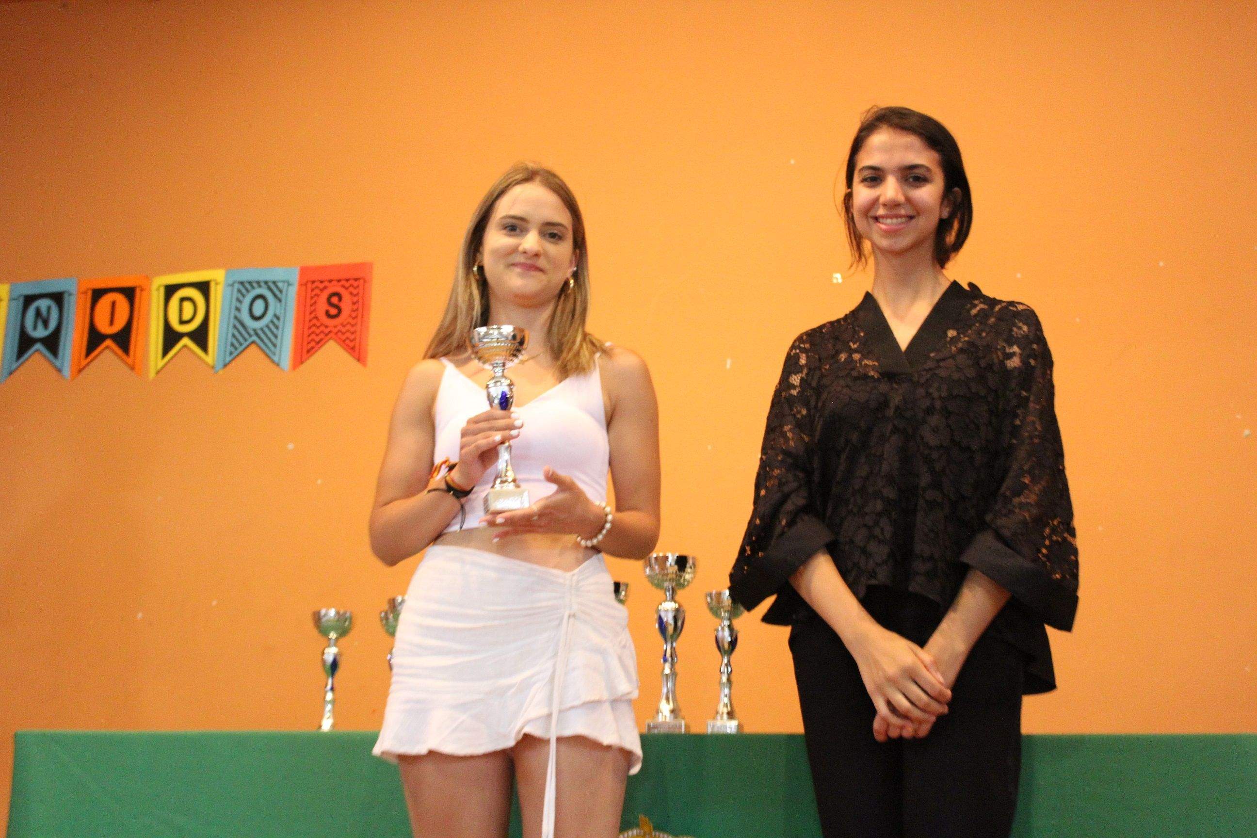 Primera femenina, María Fernanda Roque con Sara Khadem