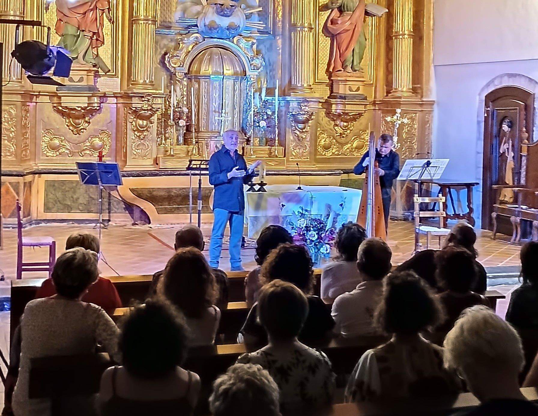 La iglesia de Loarre ha vivido el cierre del Festival Enclaves