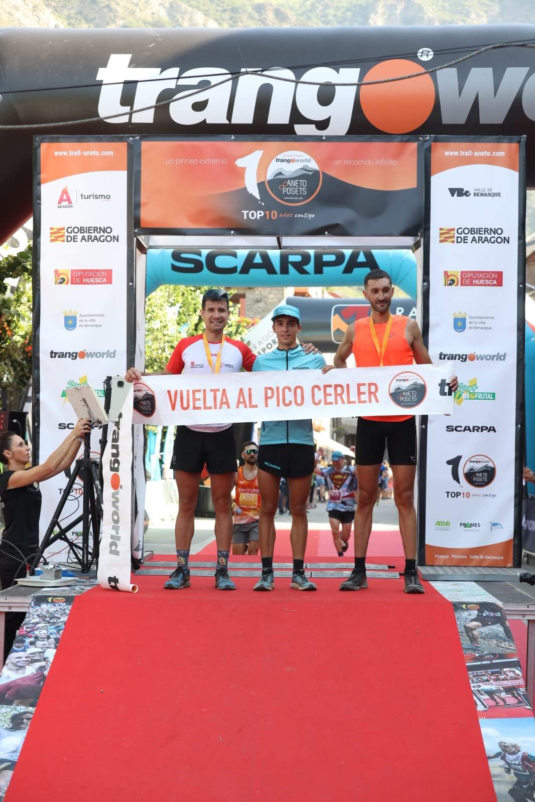 Vuelta al Pico Cerler. Foto Javier Barahona