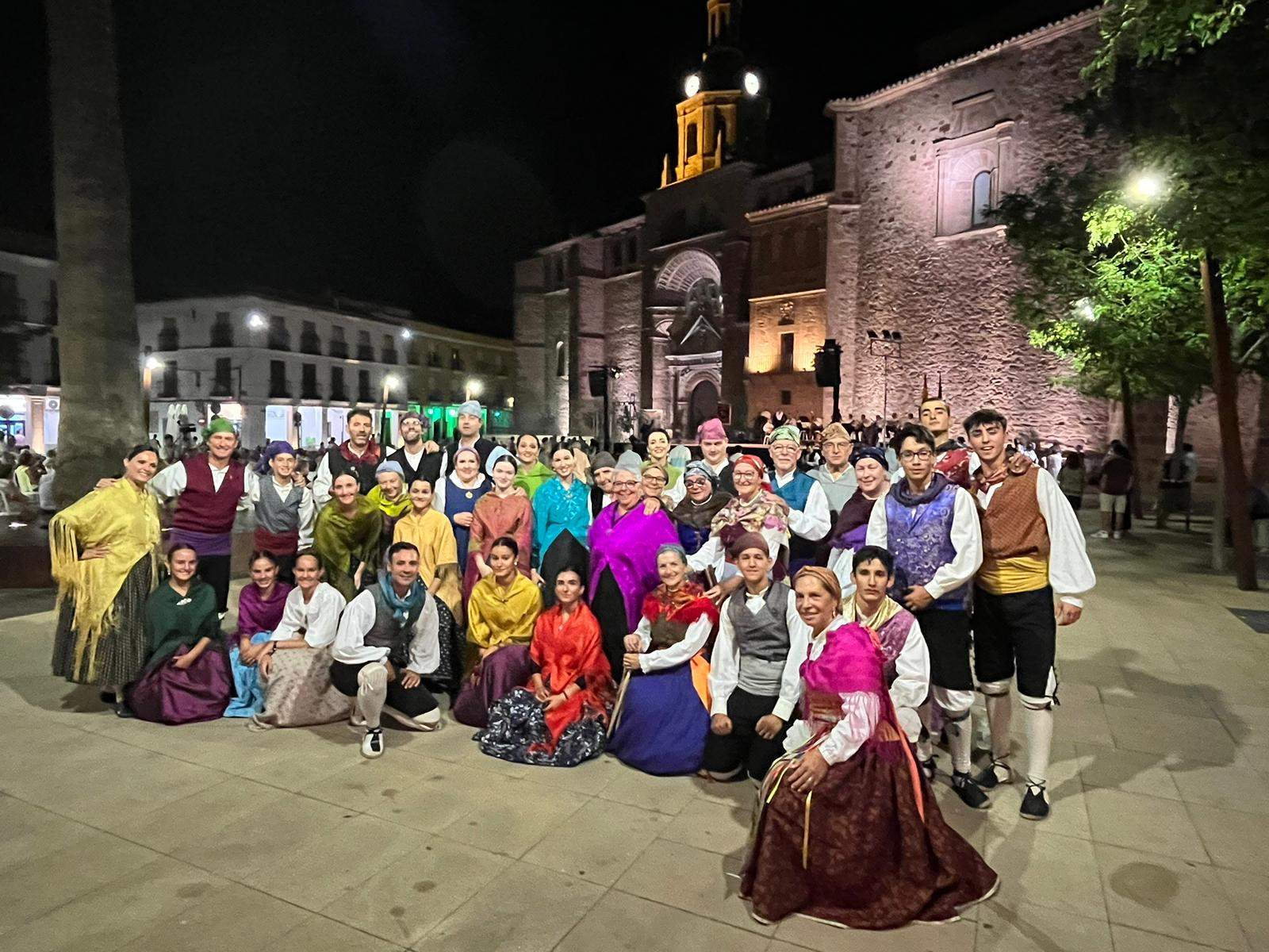 La Agrupación Folklórica Santa Leticia de Ayerbe, en Manzanares