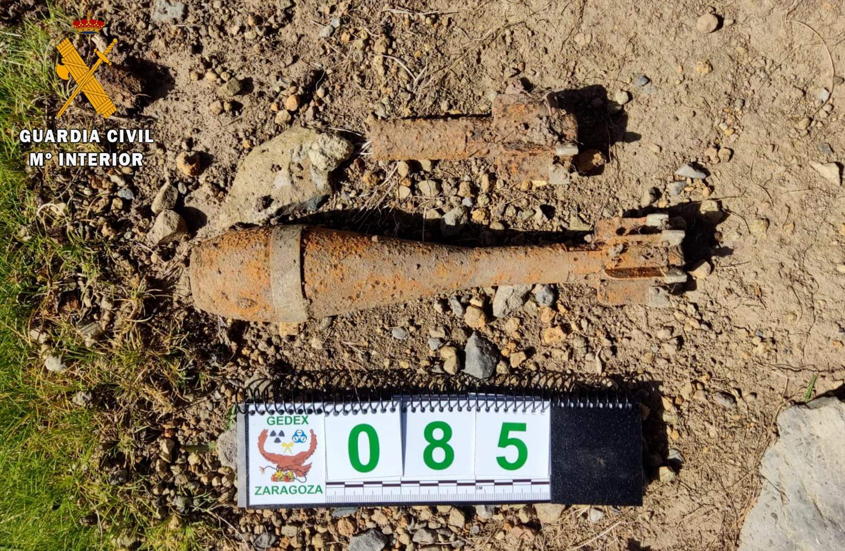 La Guardia Civil ha neutralización de una granada de la Guerra Civil en la colladeta del Ibón de Plan.