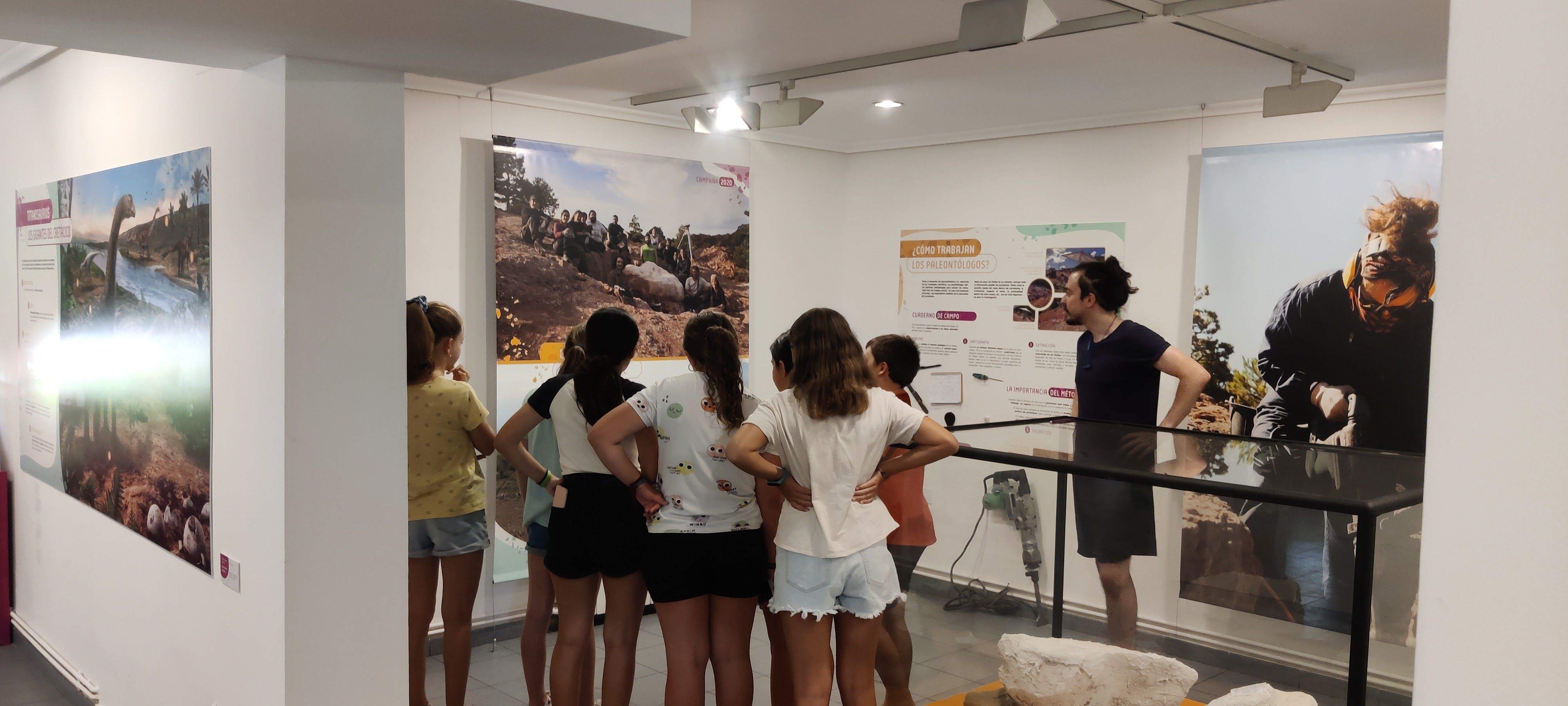 Actividad en el Laboratorio Paleontológico de Loarre. 