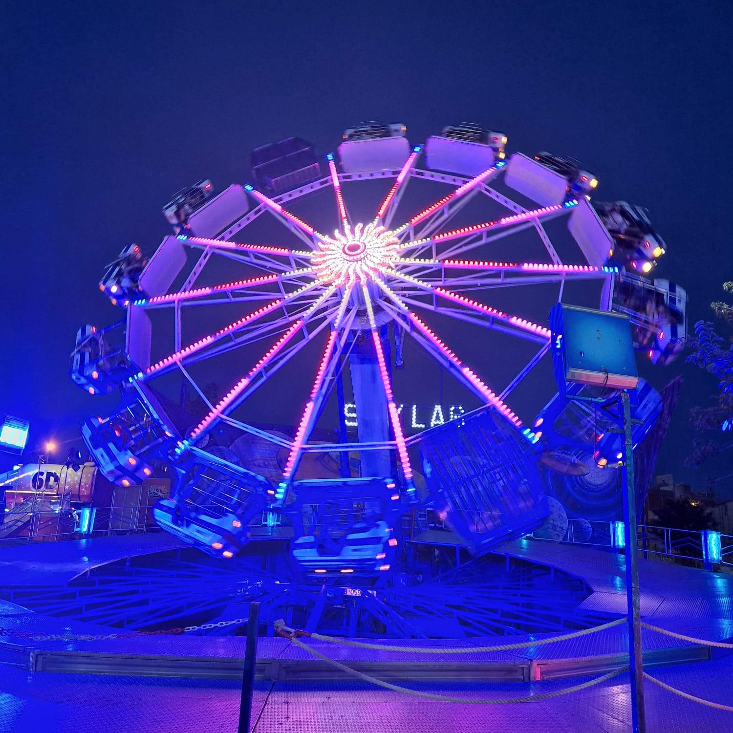 Imágenes de Skylab, la atracción novedosa en Huesca