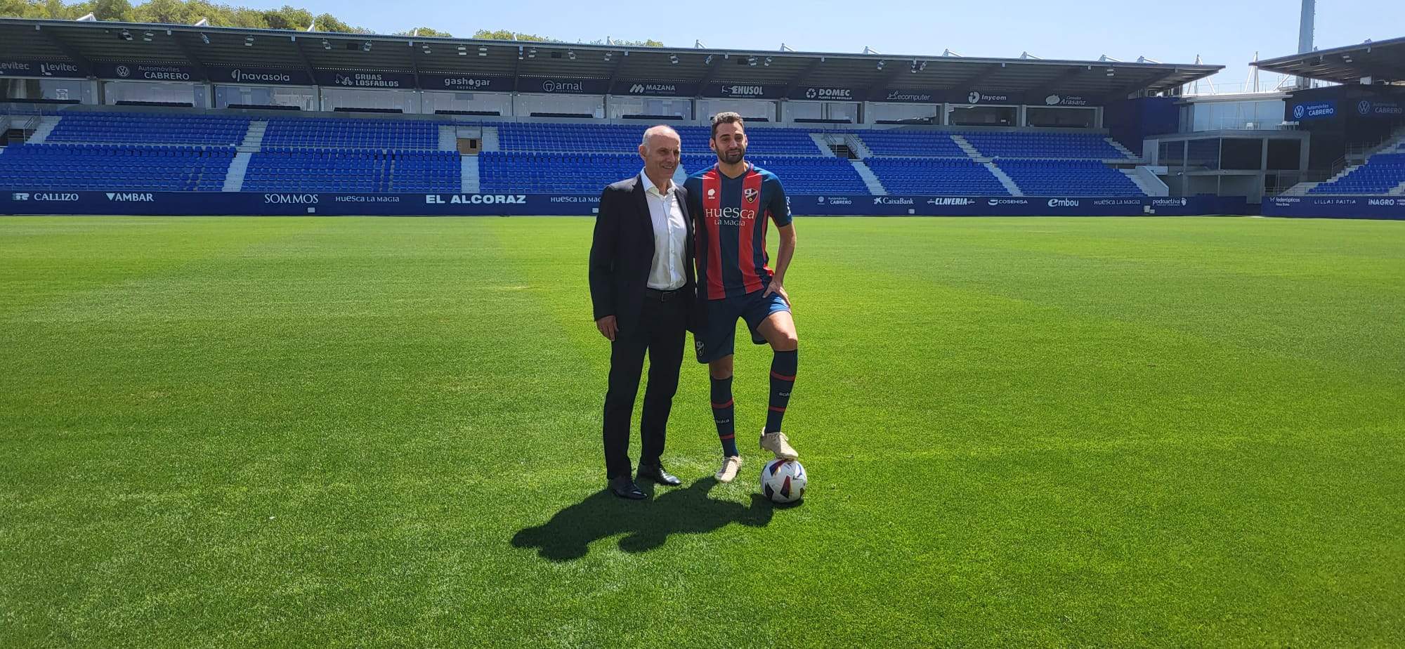 Presentación de Iván Martos en El Alcoraz