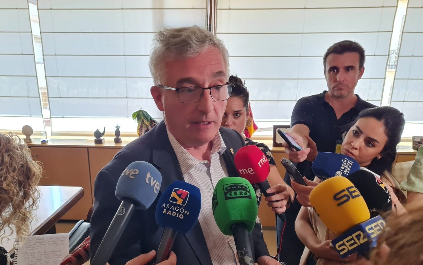 Olona ha anunciado las ayudas que percibirán del ministerio los agricultores y ganaderos aragoneses.