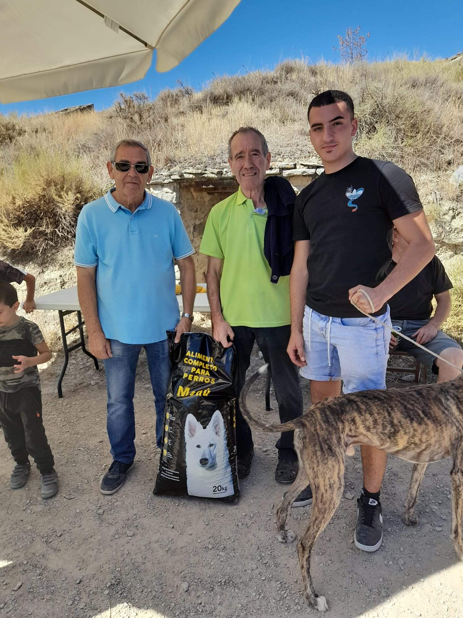 Carrera de galgos en Almudévar