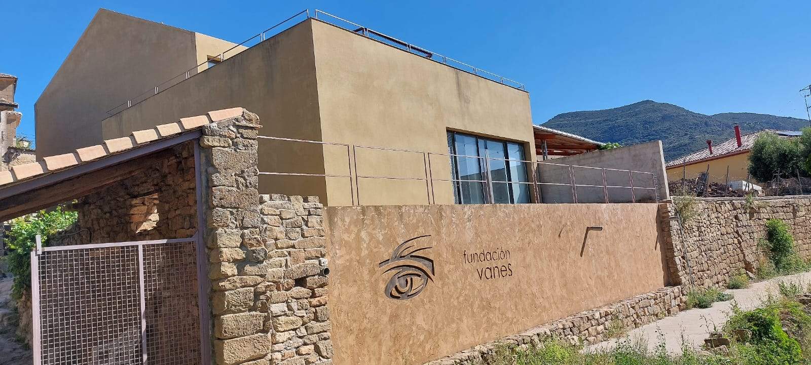 Imágenes de la Fundación Vanes en Sabayés