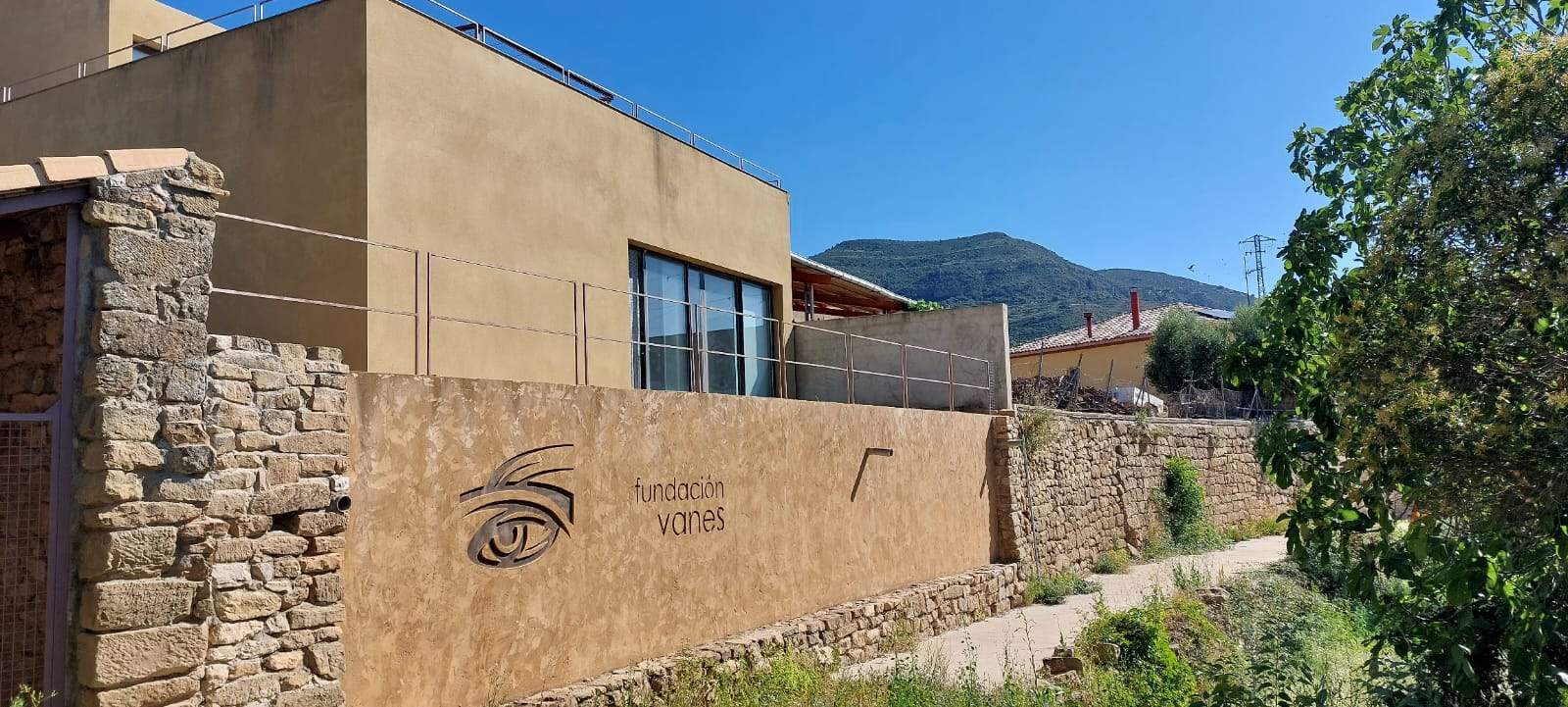 Imágenes de la Fundación Vanes en Sabayés