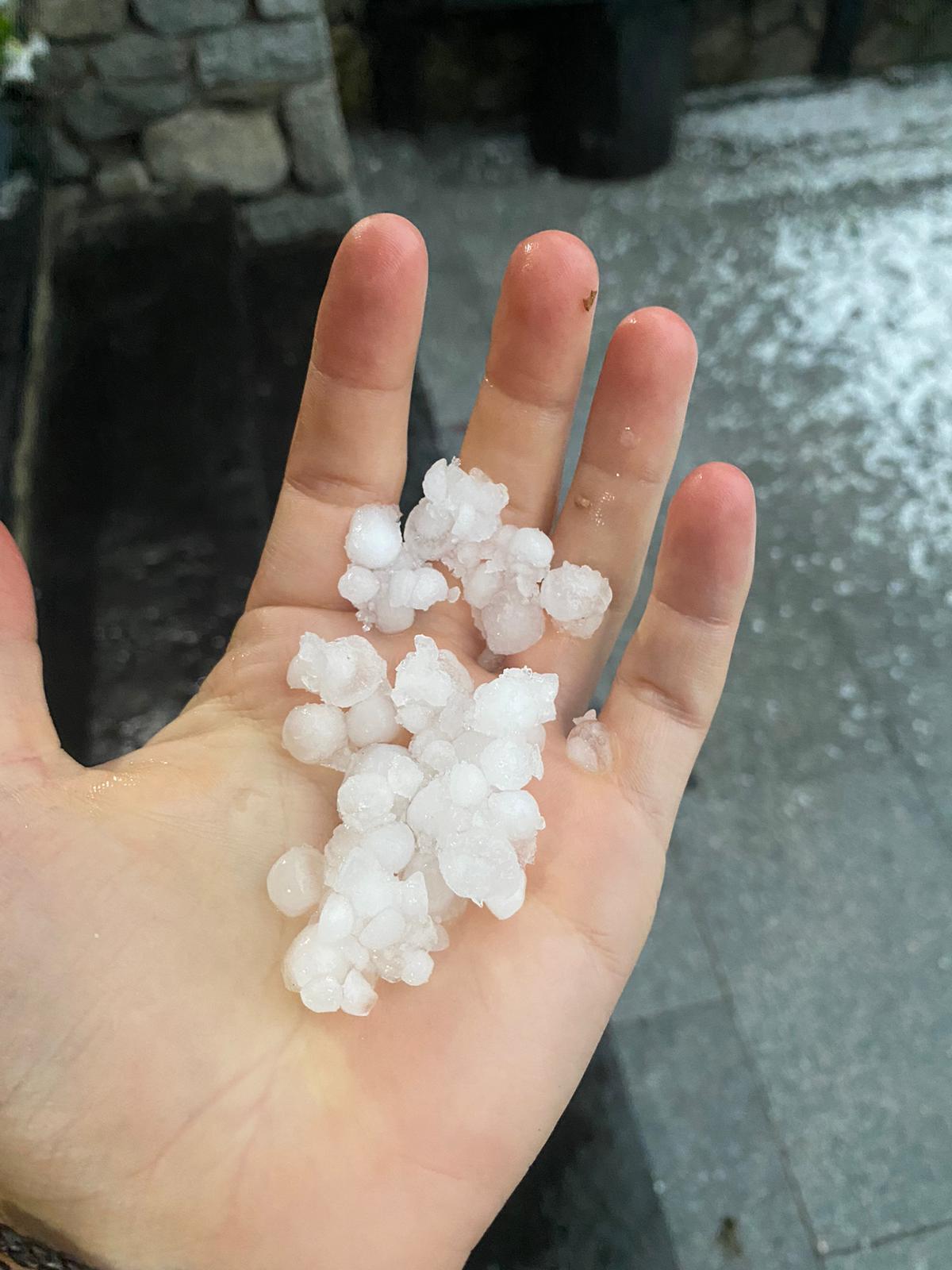 Granizo en el Hospital de Benasque.