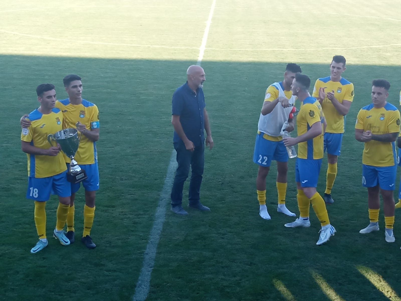 Partido entre el Almudévar y el Illueca (4-0)