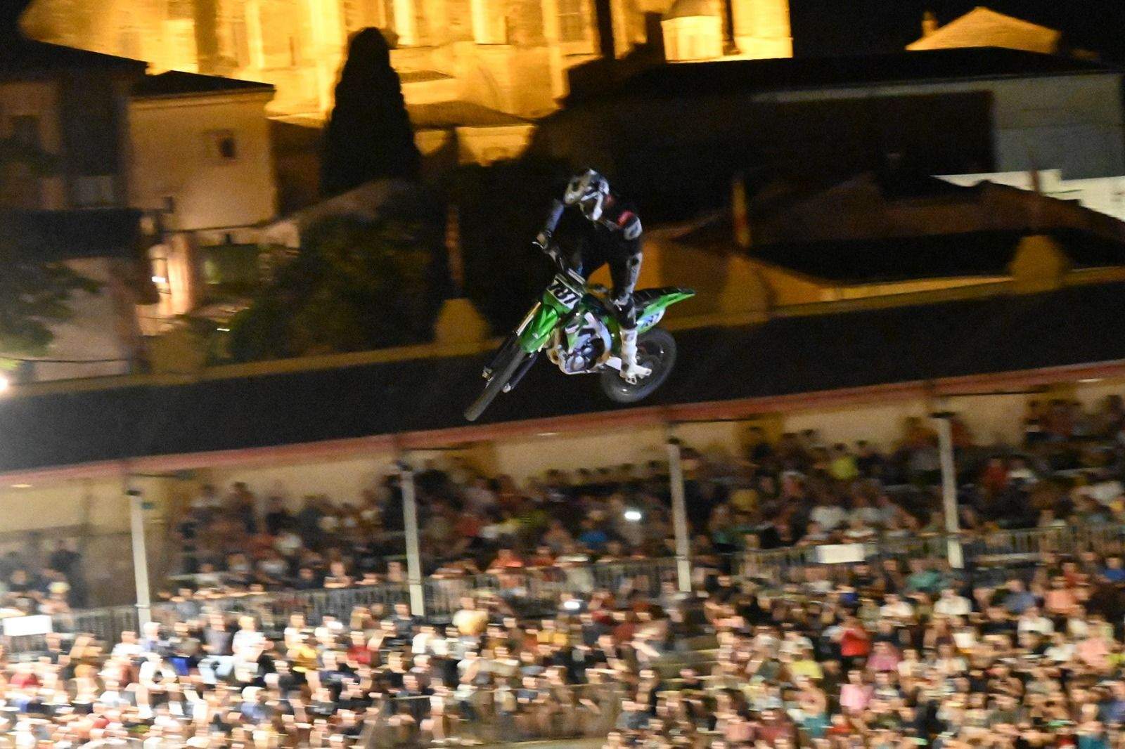 Espectáculo de Freestyle en la Plaza de Toros de Huesca. Foto Carlos Jalle