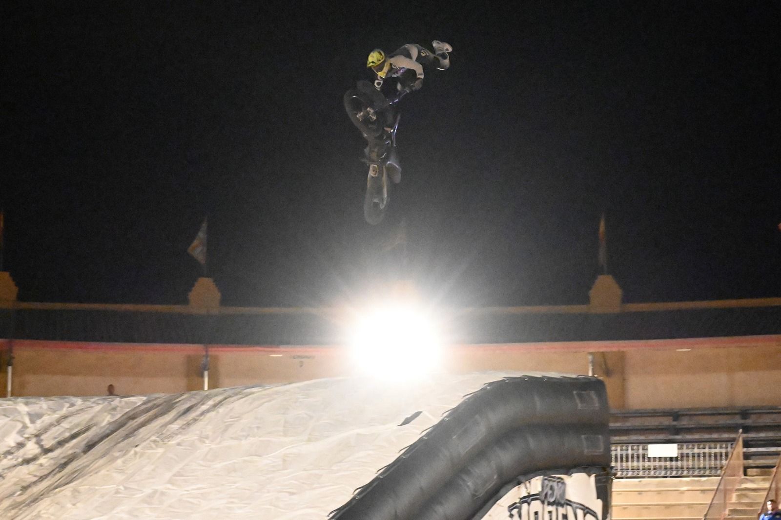 Espectáculo de Freestyle en la Plaza de Toros de Huesca. Foto Carlos Jalle
