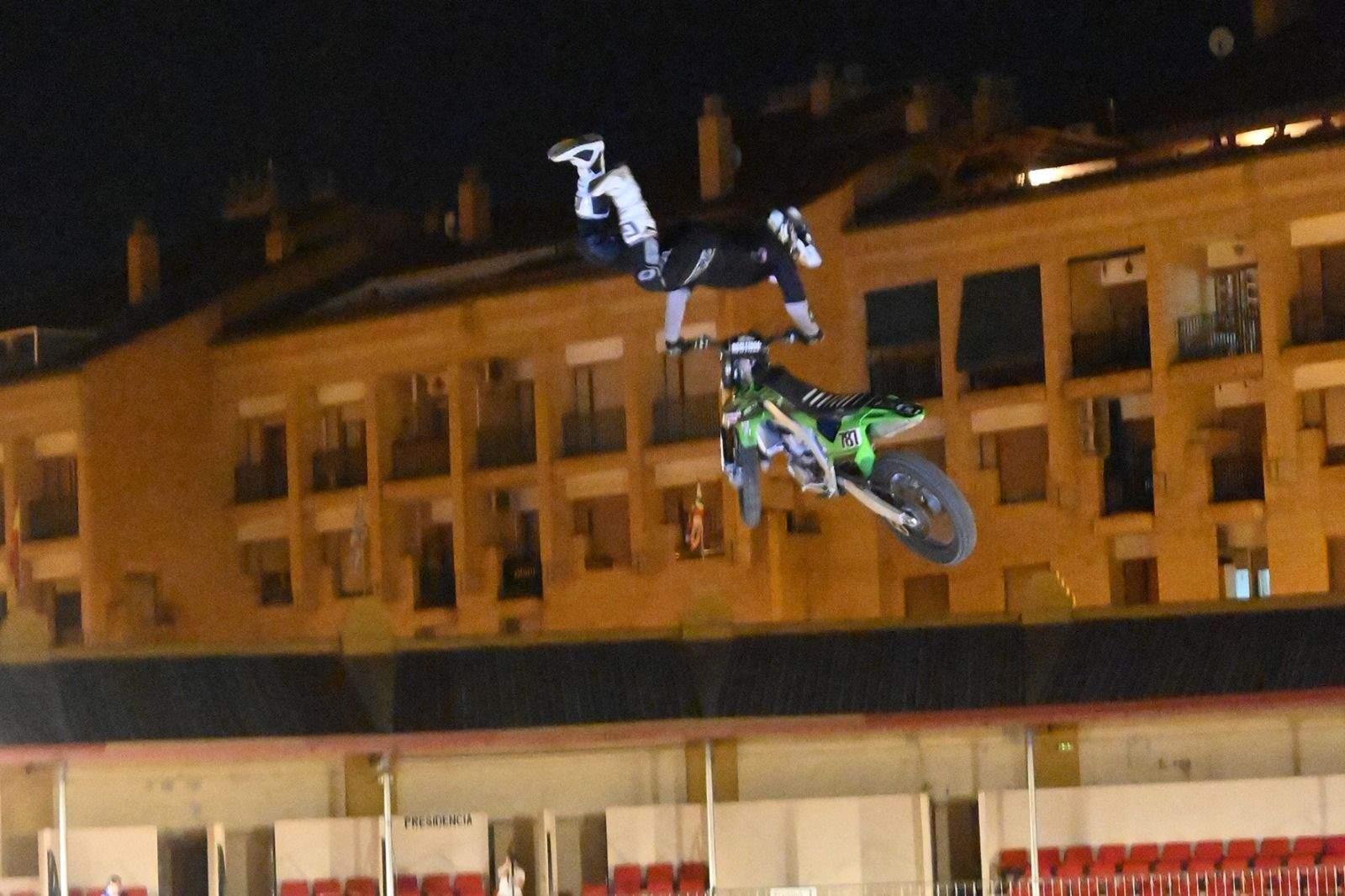 Espectáculo de Freestyle en la Plaza de Toros de Huesca. Foto Carlos Jalle