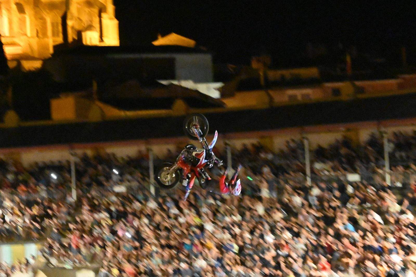 Espectáculo de Freestyle en la Plaza de Toros de Huesca. Foto Carlos Jalle