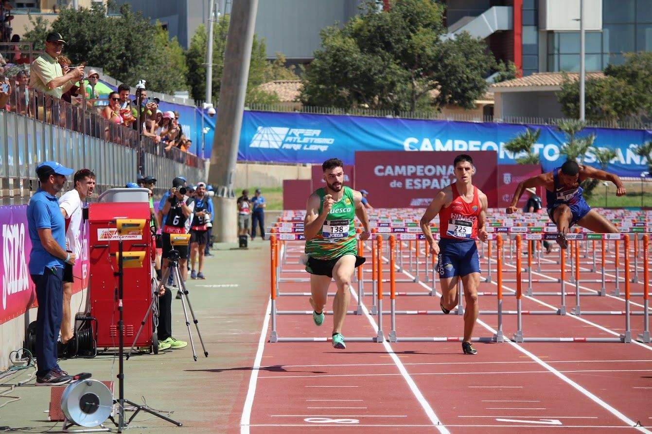 Jaime Cardiel y Mario Revenga en 110 vallas 
