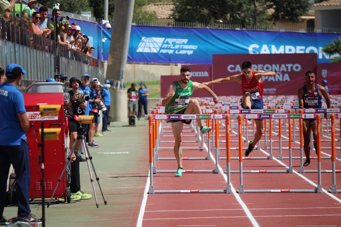 Pablo Delgado en el 110 vallas 