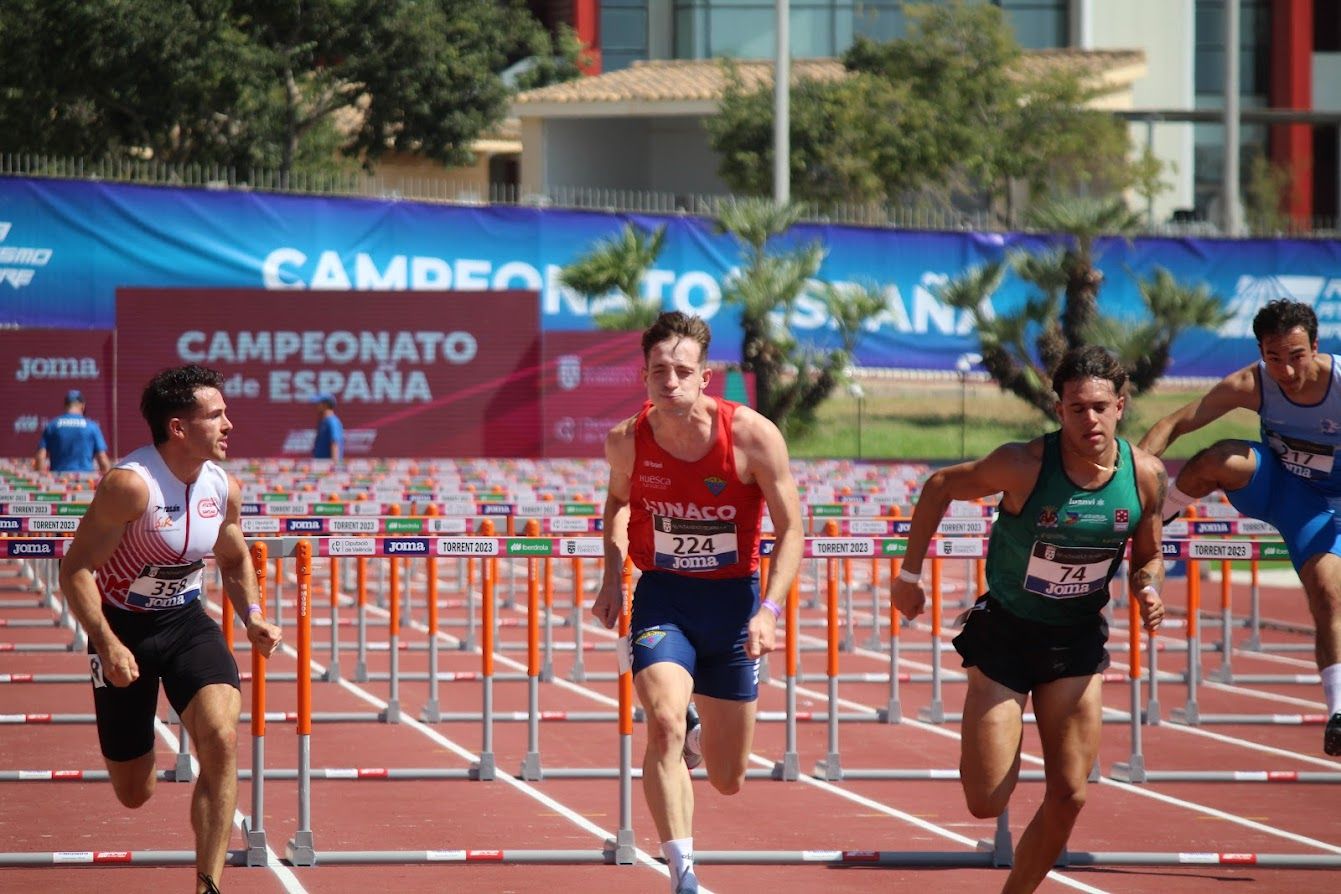 Pablo Delgado en el 110 vallas 
