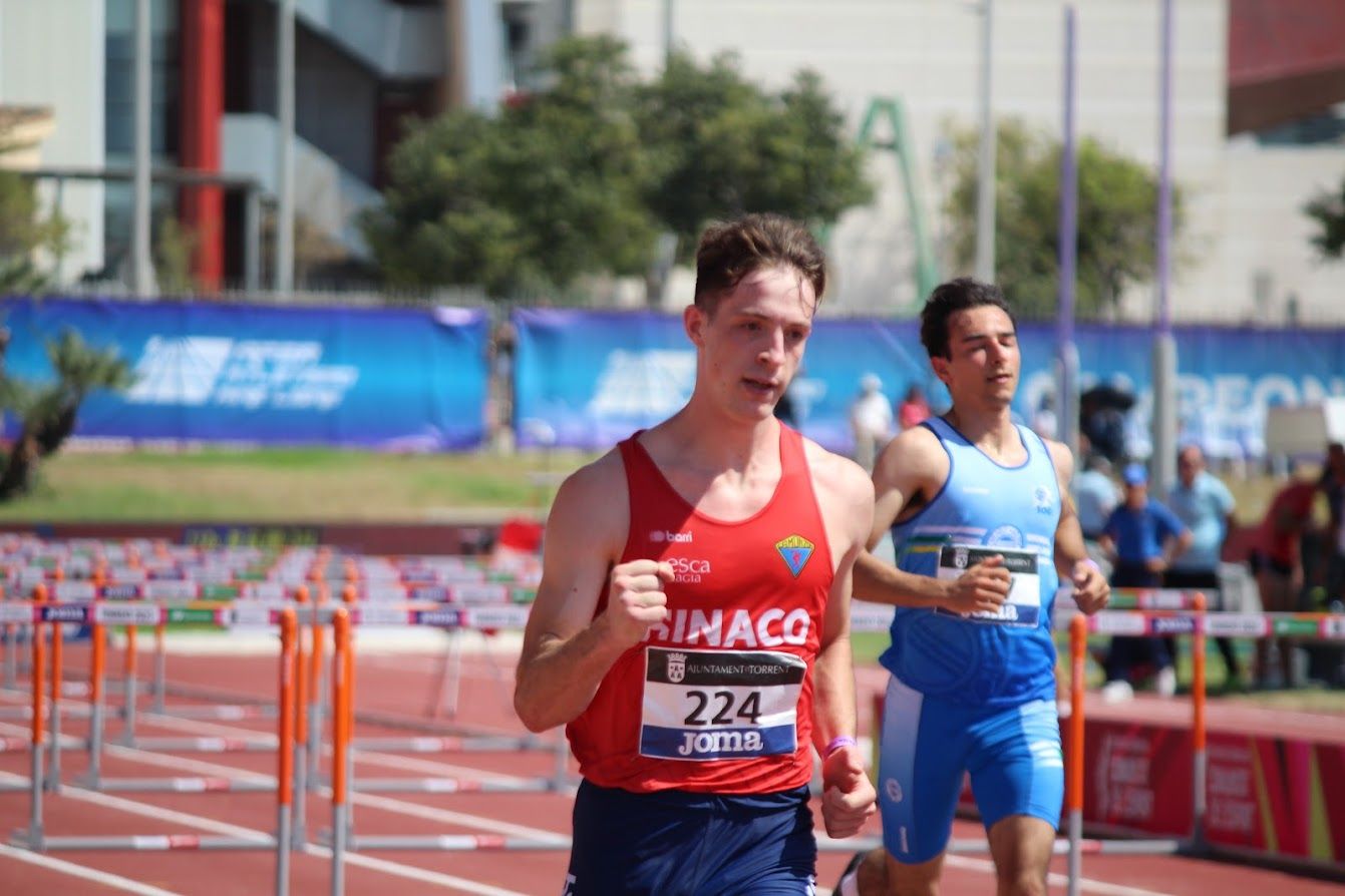 Pablo Delgado en el 110 vallas 