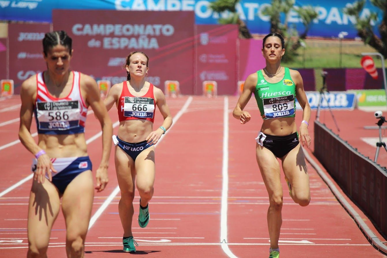 Teresa Santolaria y Ana Flores en 400 