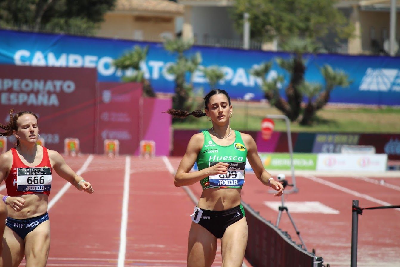 Teresa Santolaria y Ana Flores en 400 