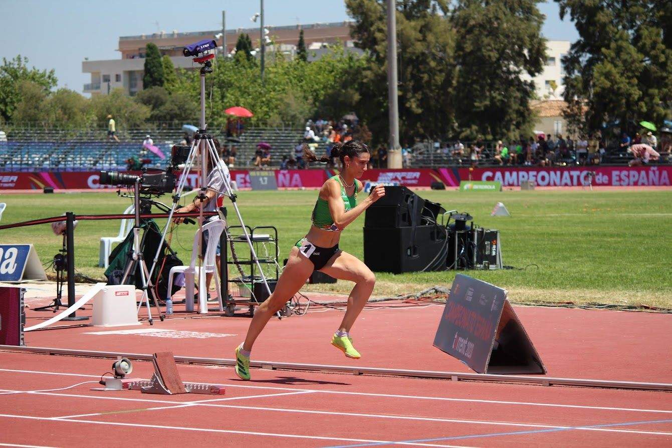 Teresa Santolaria y Ana Flores en 400