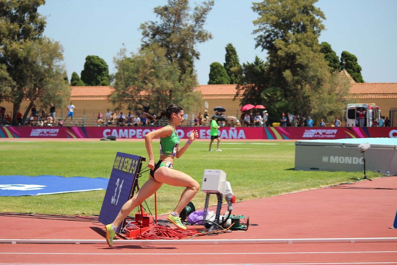 Teresa Santolaria y Ana Flores en 400