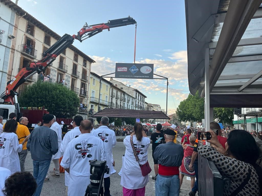 Volteo de la Longaniza en Graus. Foto Adrián Mora