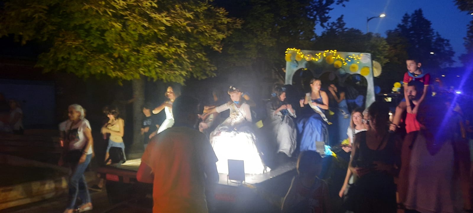 Imágenes del último día de las fiestas de Ayerbe 2022 