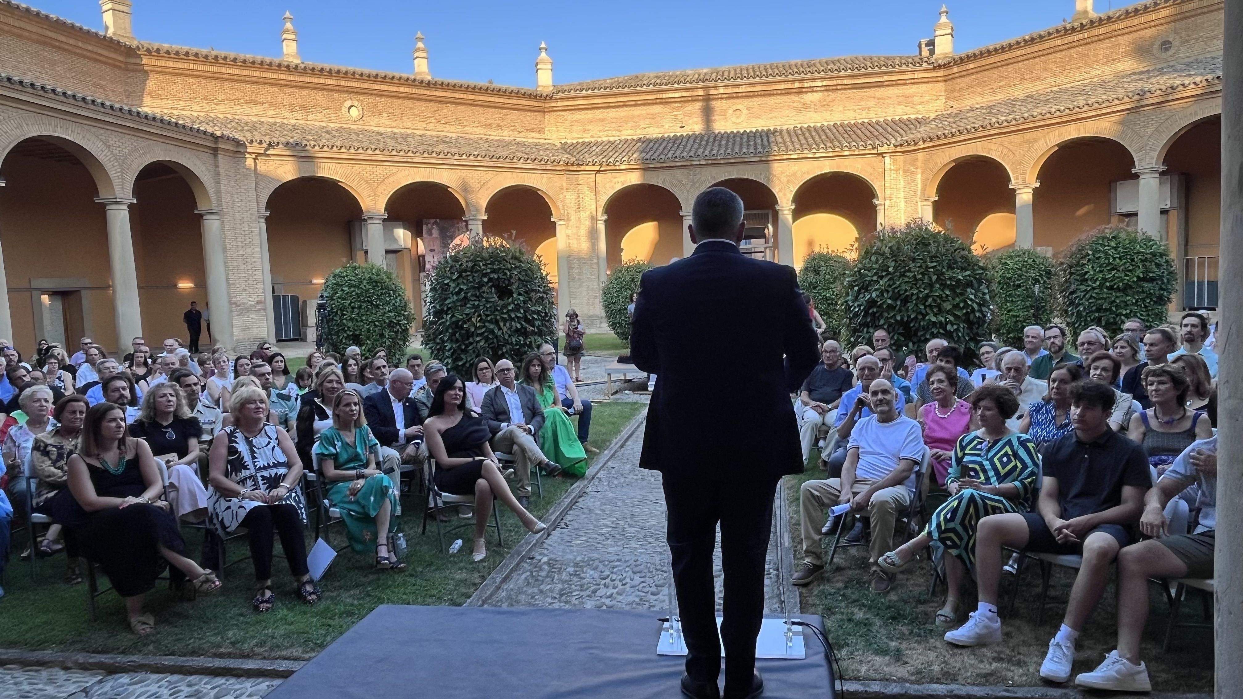  Parrilla de Oro de la ciudad de Huesca a Luis Lles y Javier Brun. Foto: Mercedes Manterola